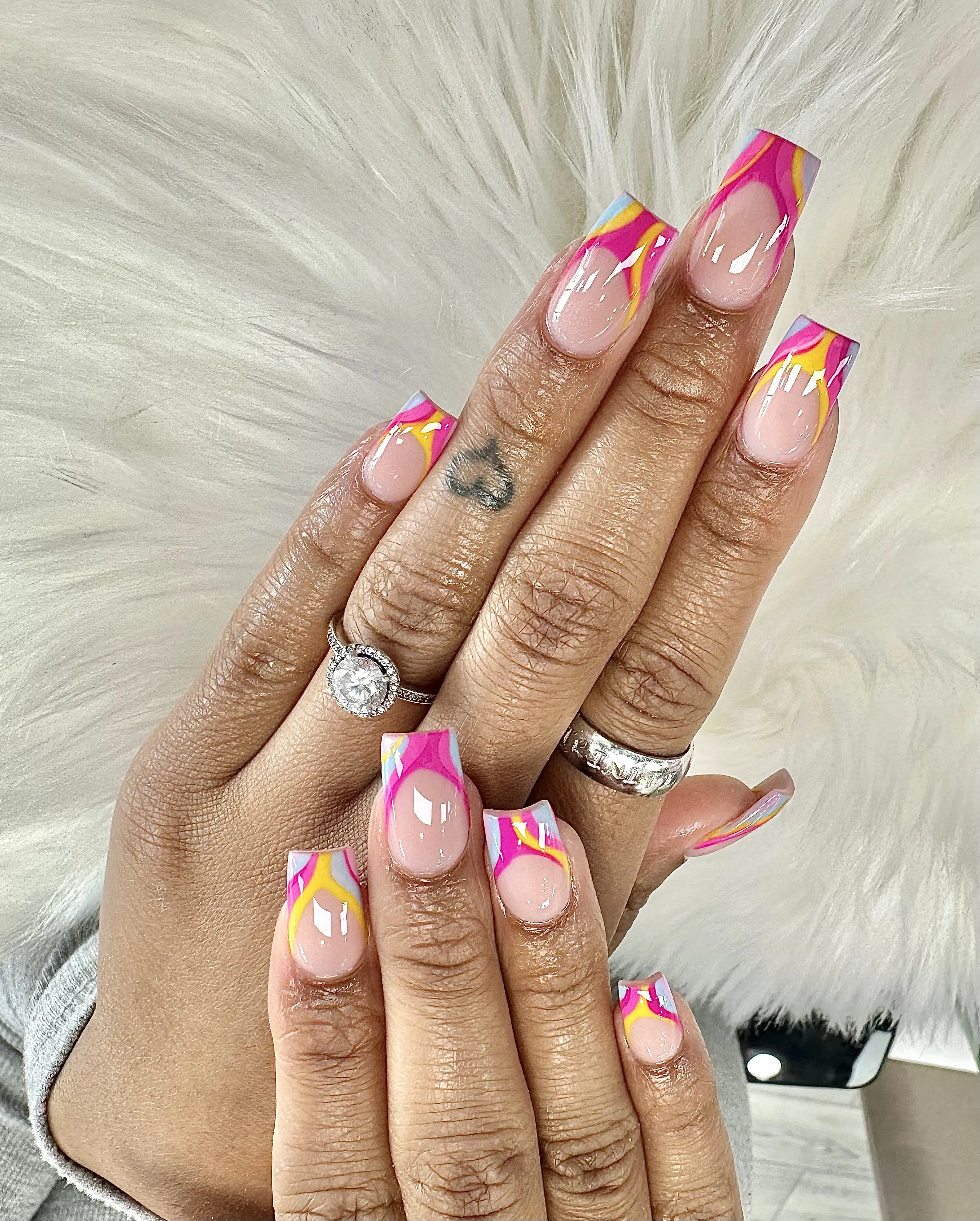 Tiny Lash & Nails Room