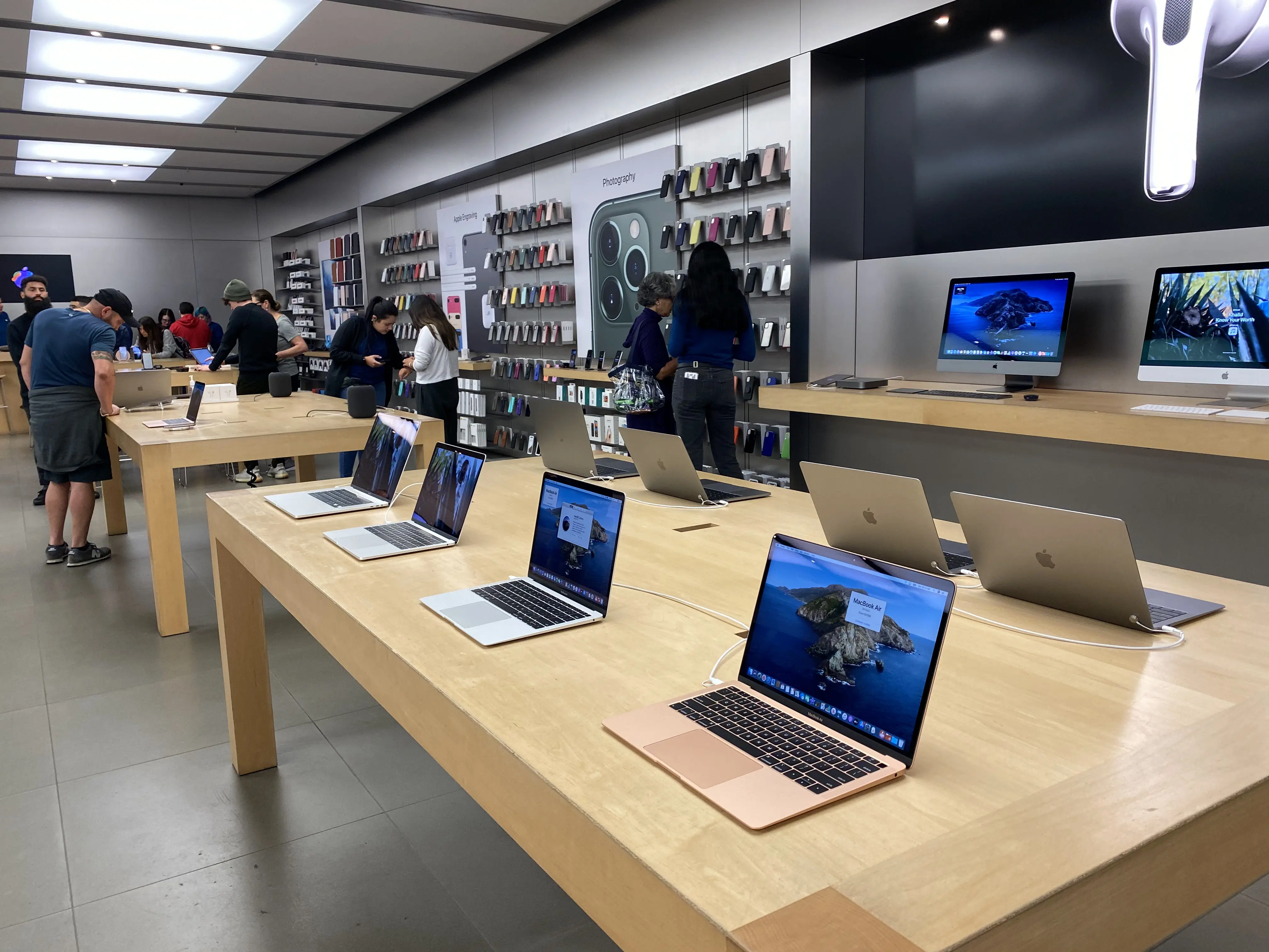 Apple Dadeland