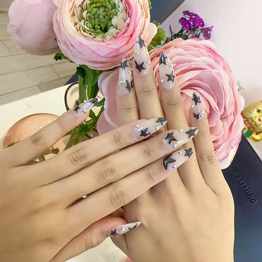 Aura Nail & Spa