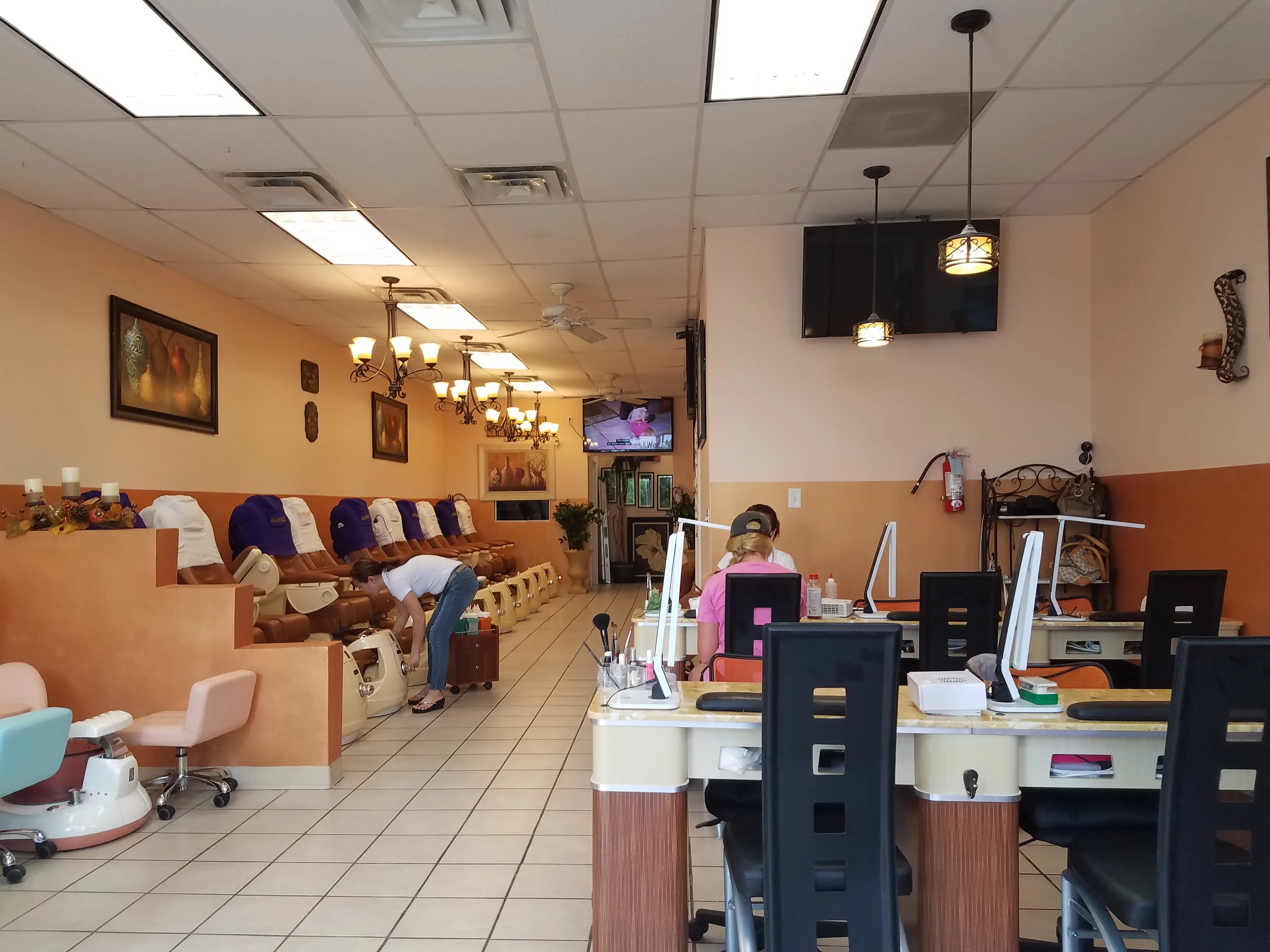 Diamond Nails & Spa