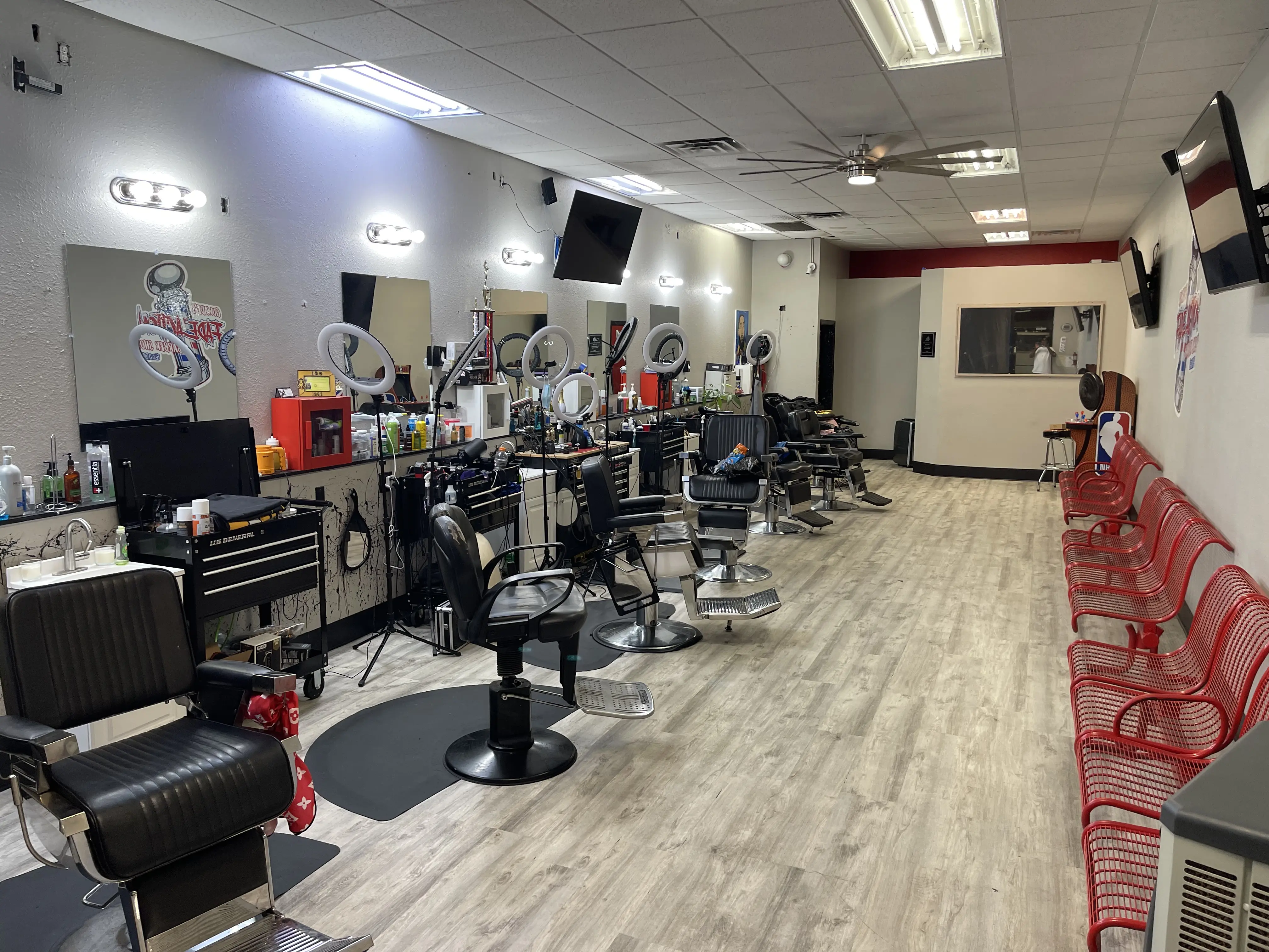 Quwades Fade Action Barbershop