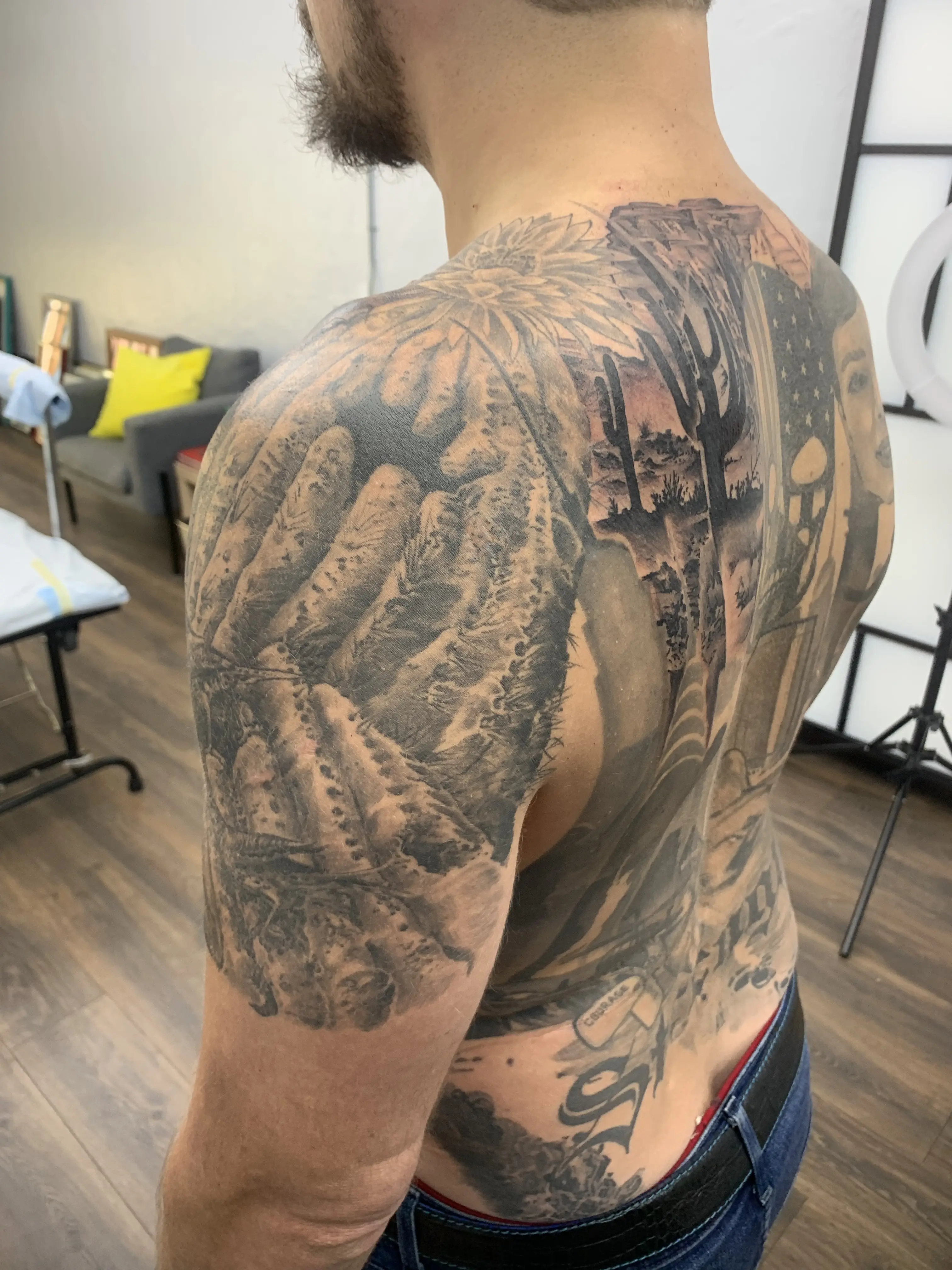 Twin Suns Tattoo Studio LLC.