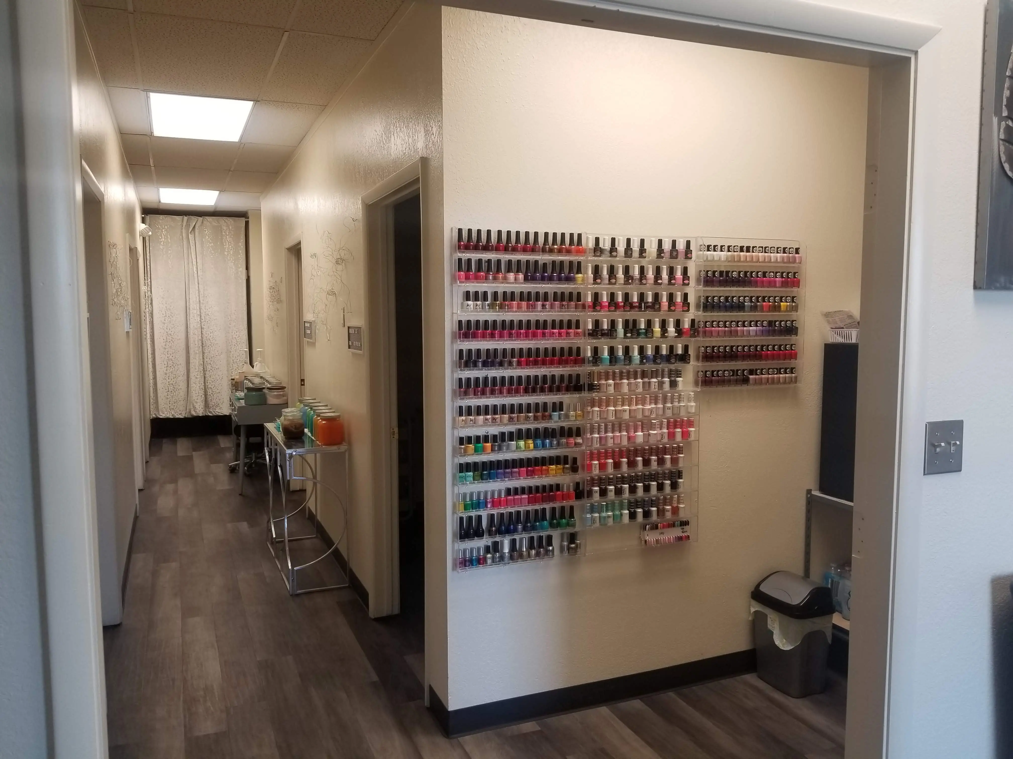 Debbie Lynn's Nail Spa