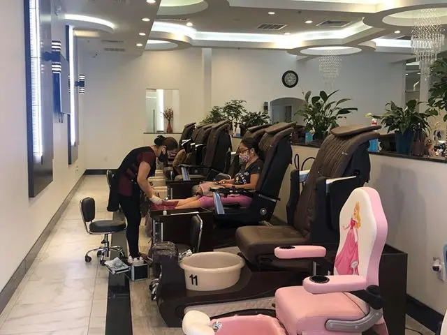 BELLAGIO NAILS & SPA