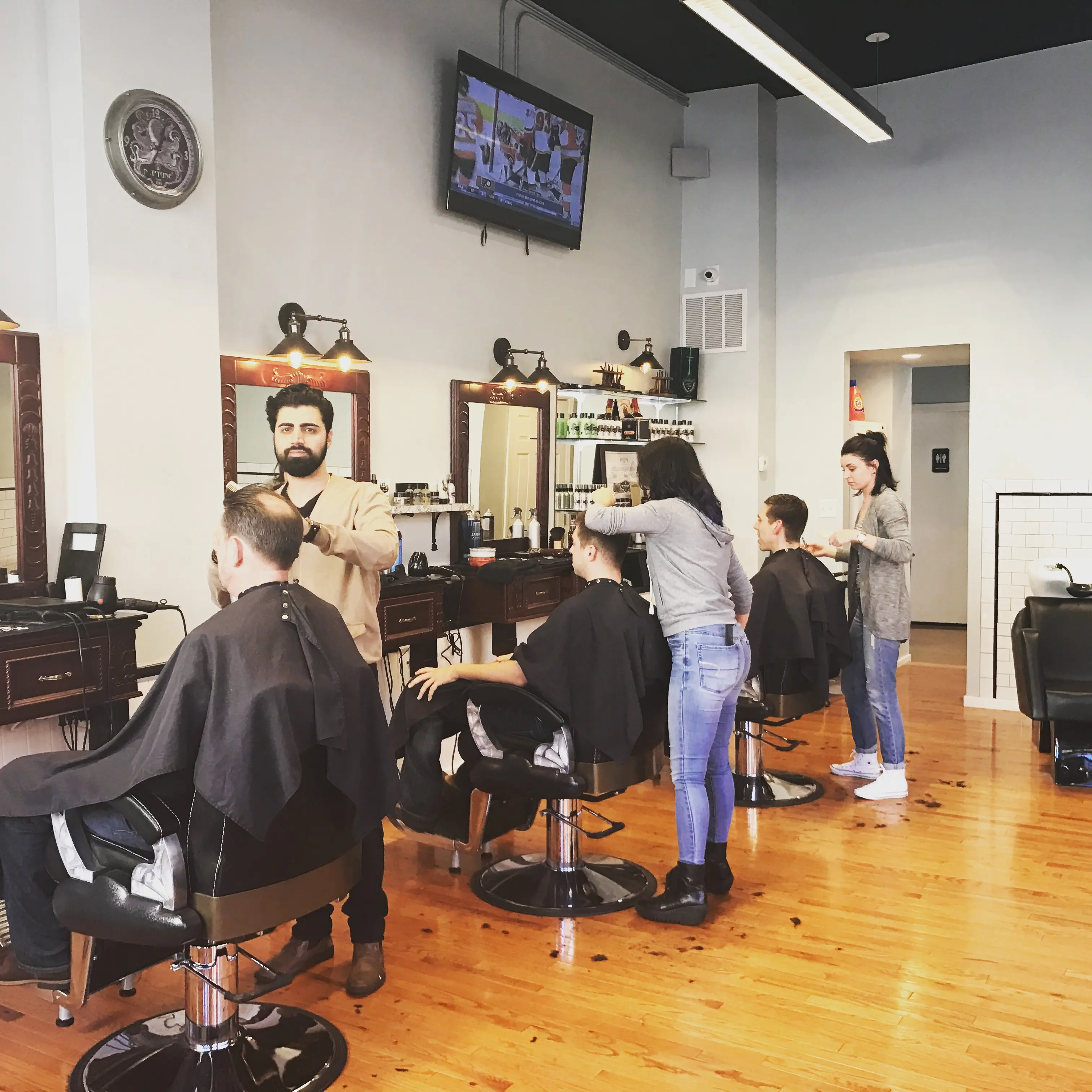Nic Grooming Barber Shop Pine St