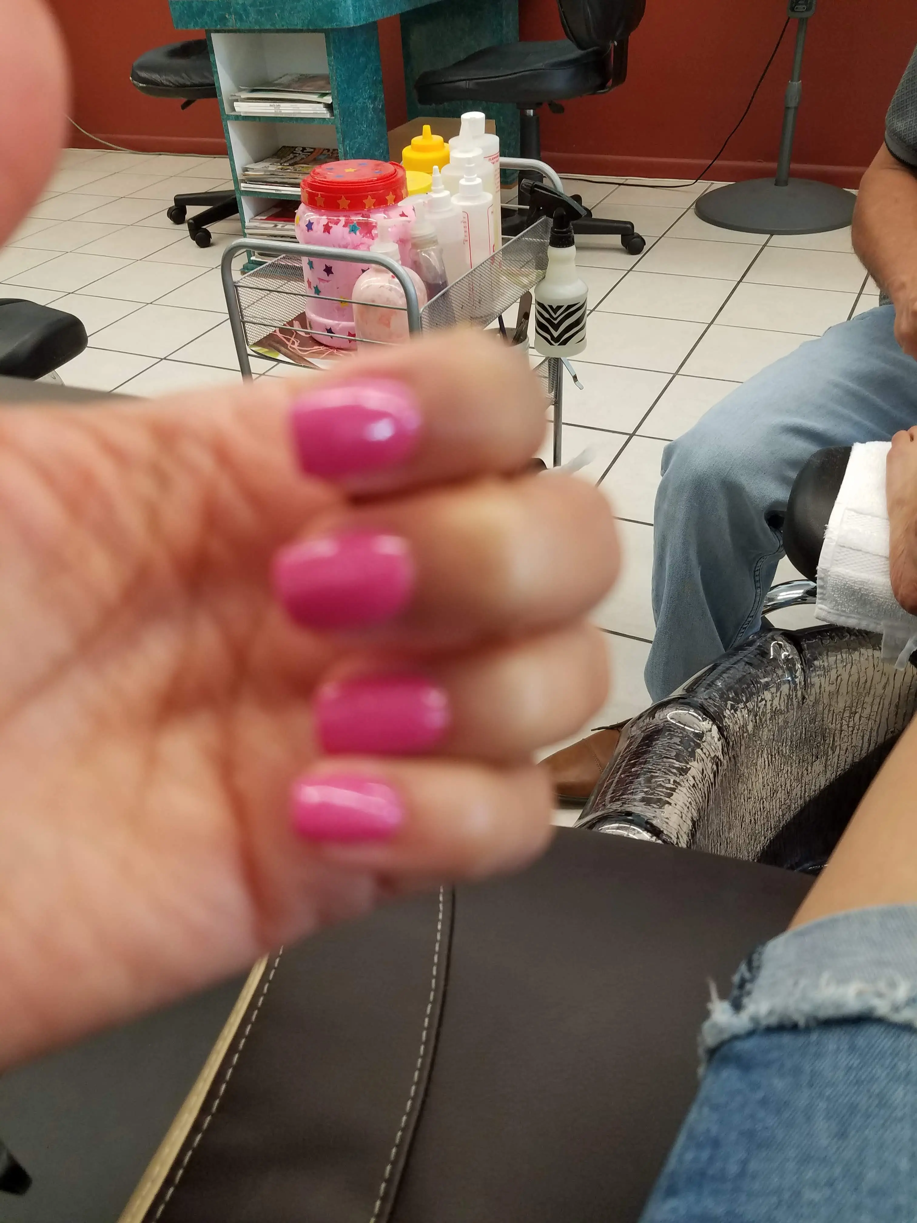 Fong Nail Salon