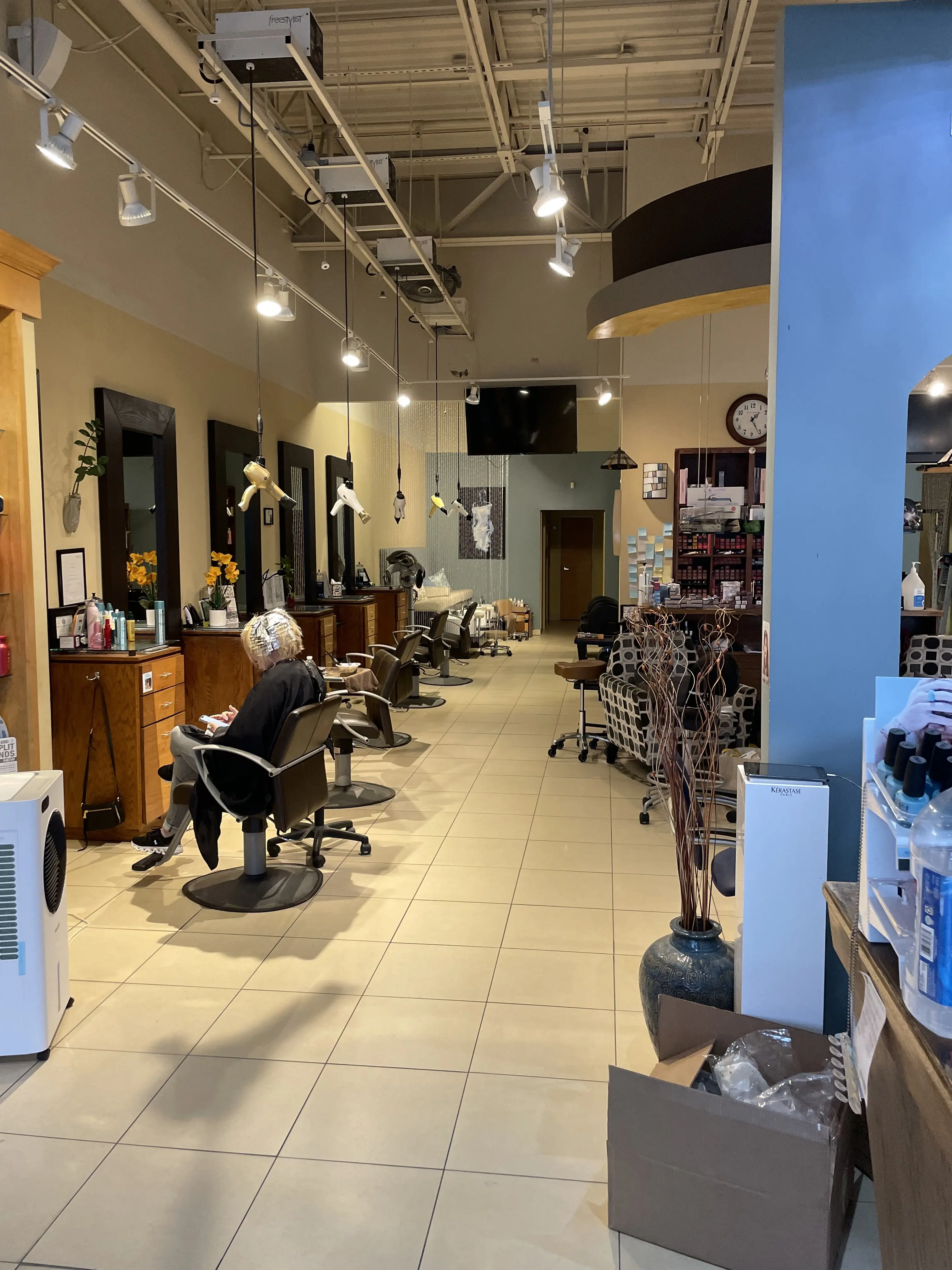 Chance Charles Salon