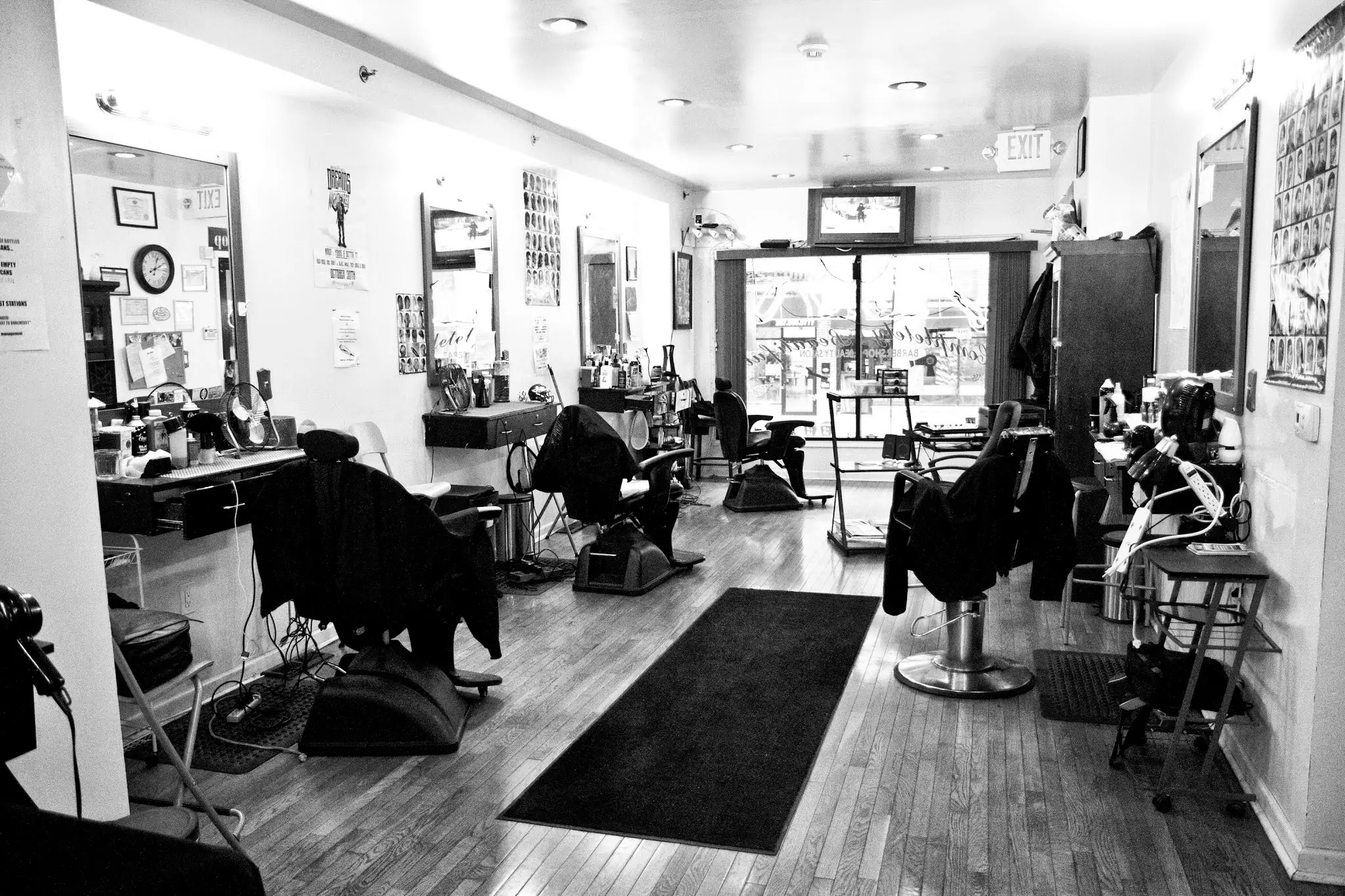 1617 Barbershop and Beauty Salon