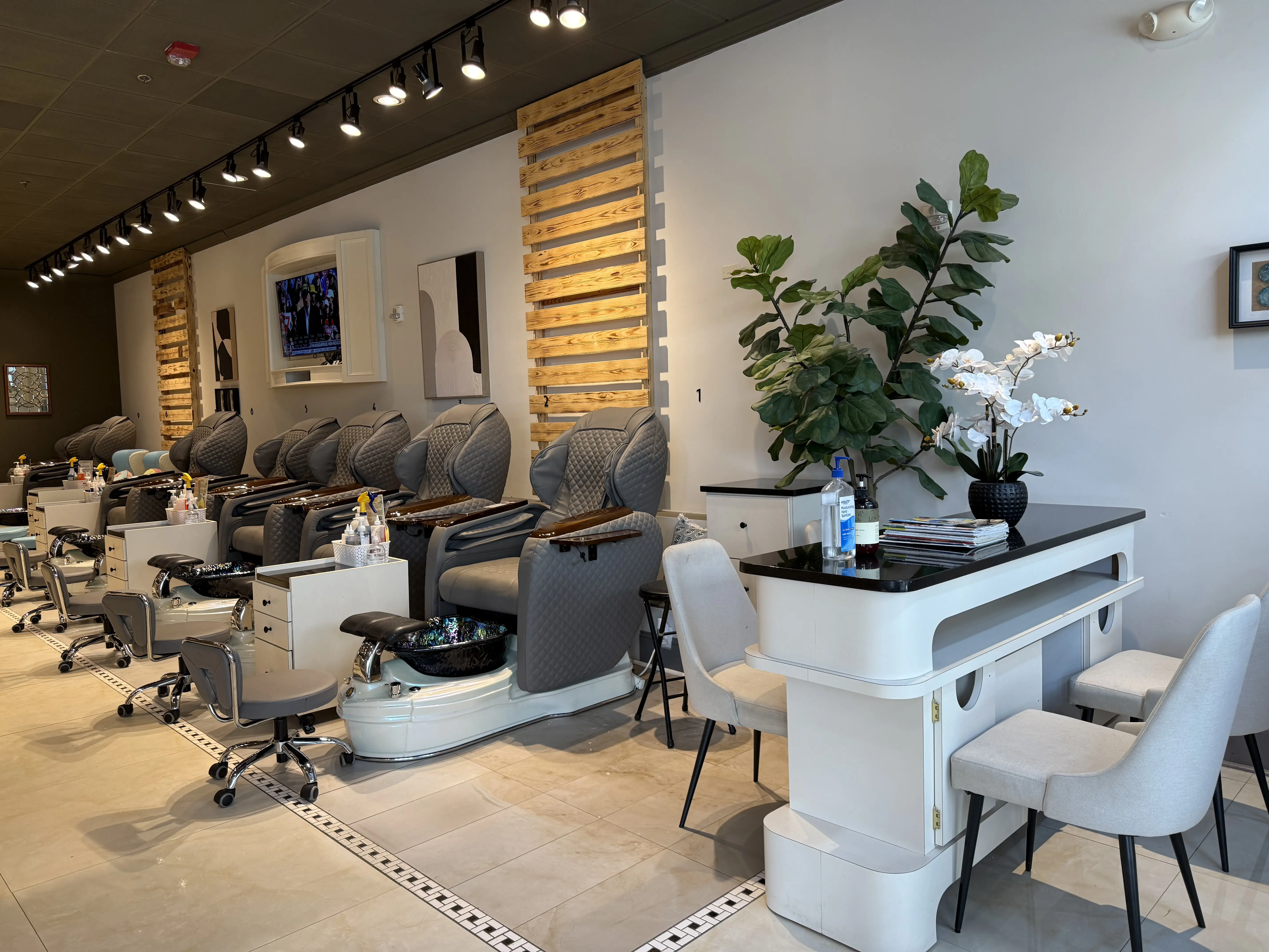 Posh Nail Spa - Cotswold