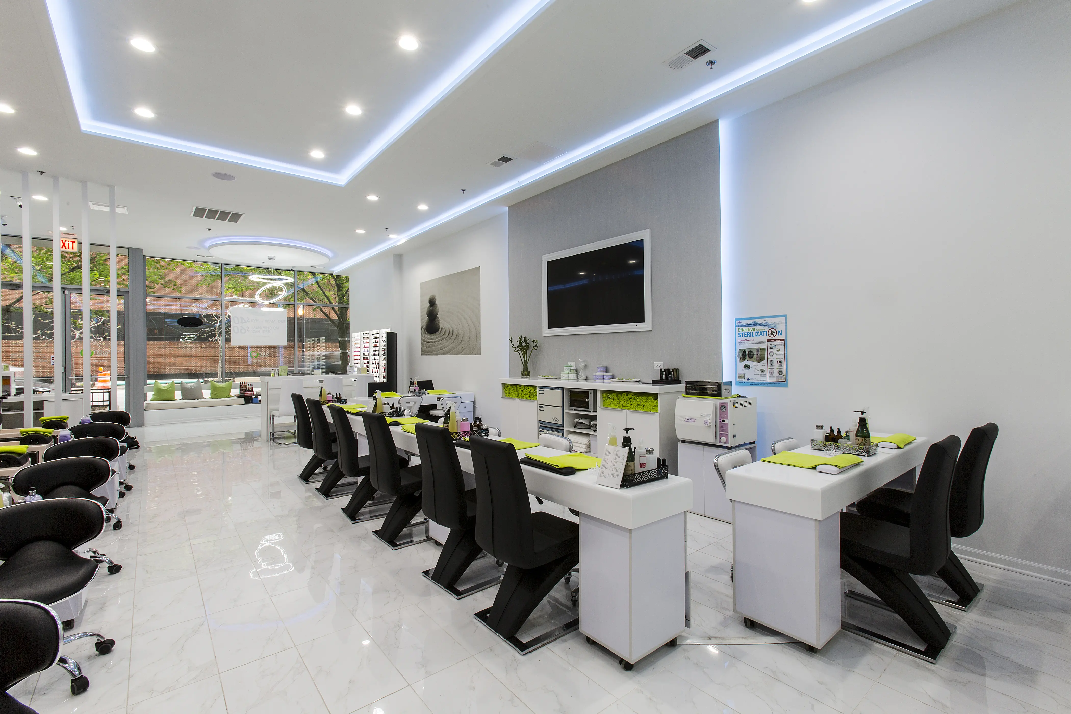 LO Spa & Nails at Southloop