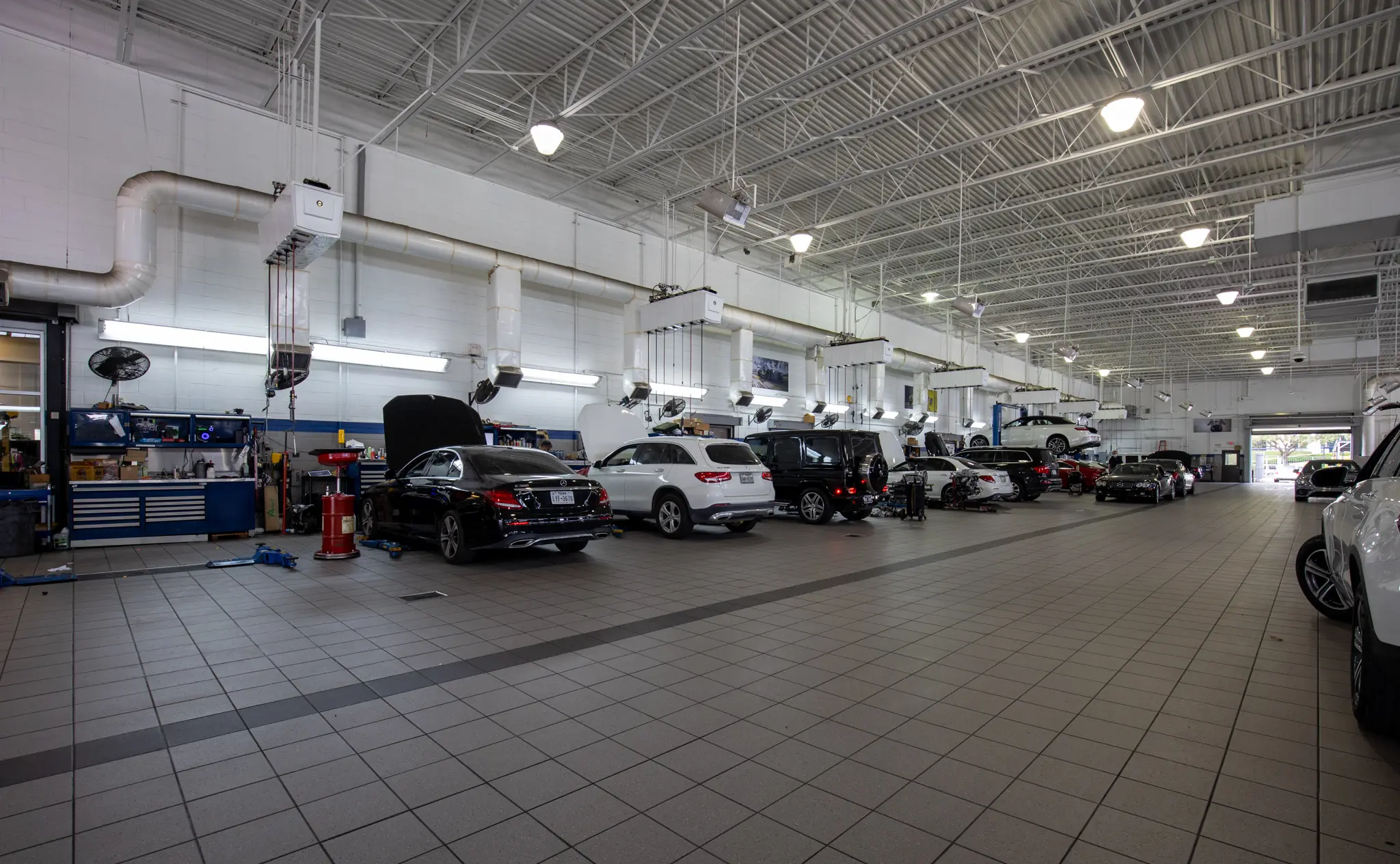 Mercedes-Benz of Houston Greenway Service Center