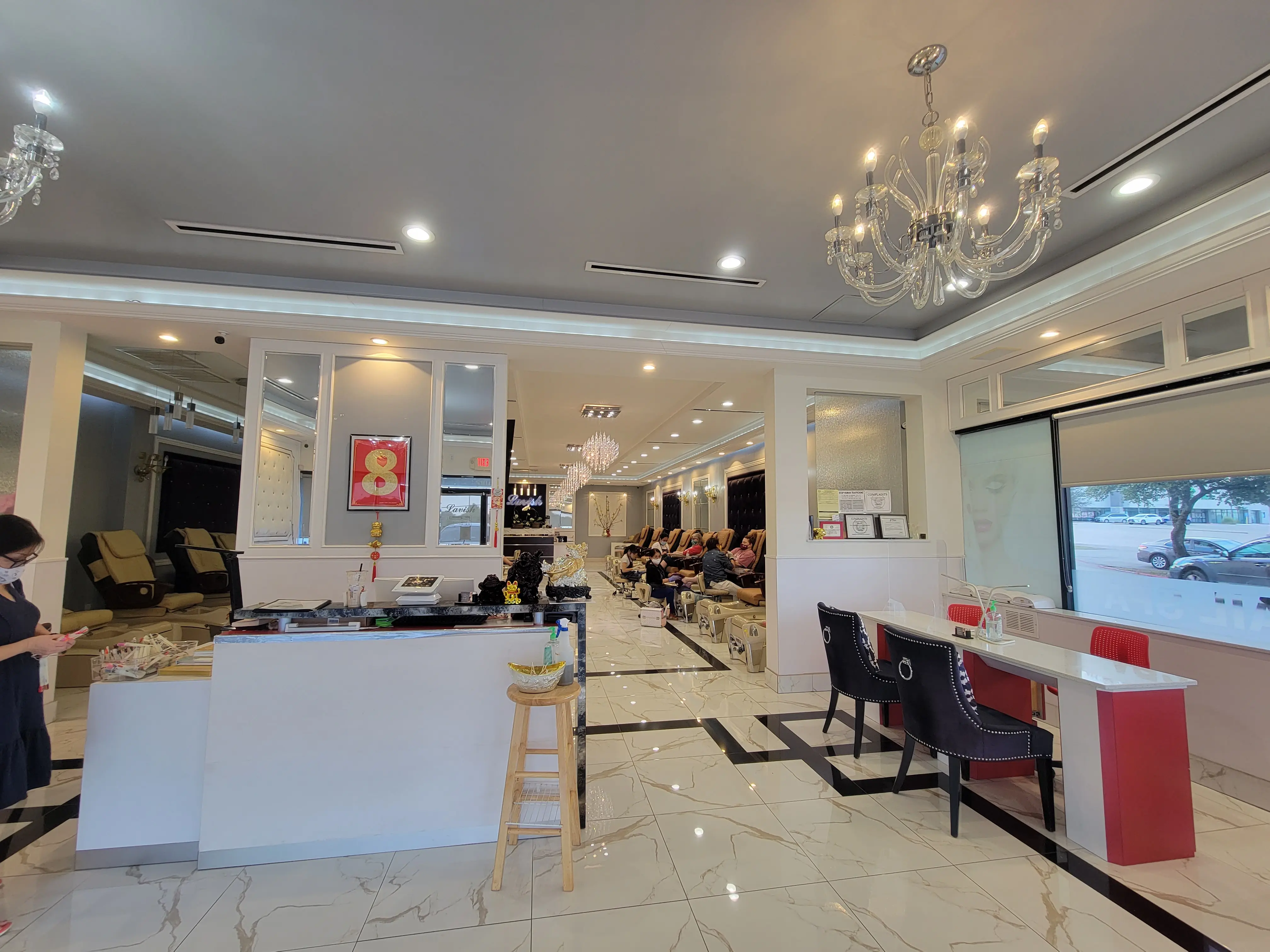 Lavish Nail Spa