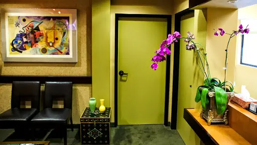 University Spine & Pain Center - Los Angeles Pain Management Clinic