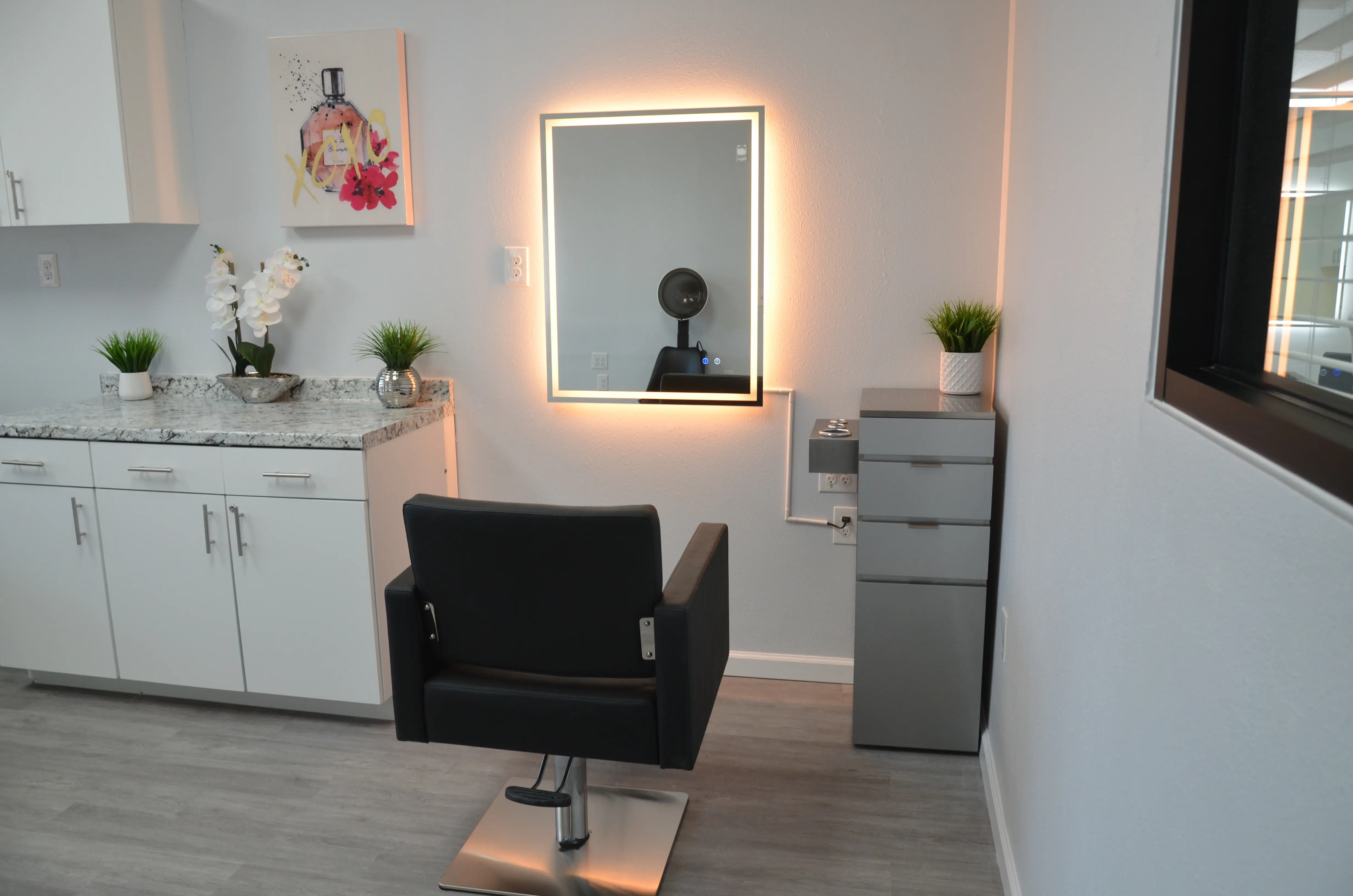 Salon-Suites of Plano