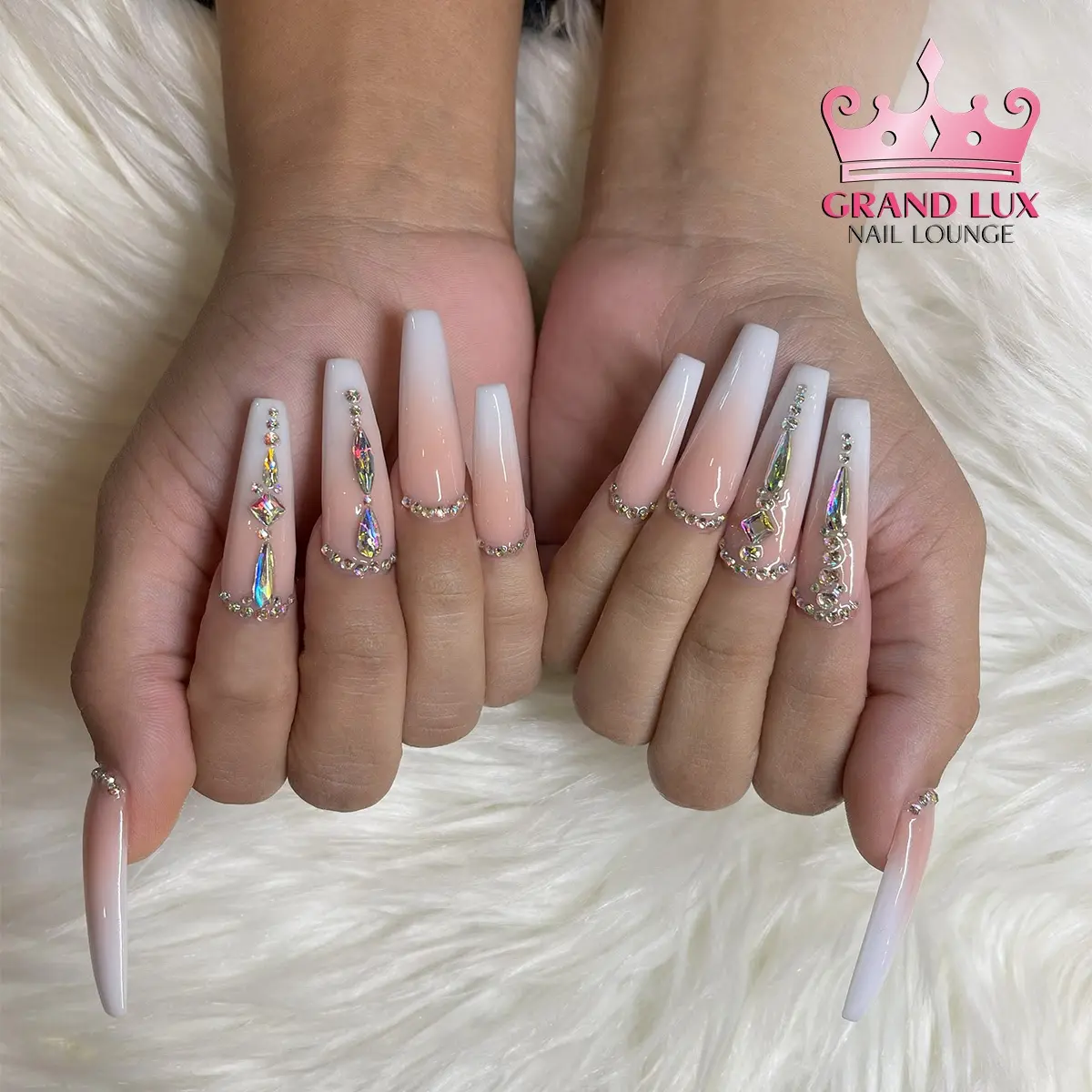 Grand Lux Nail Salon Lounge