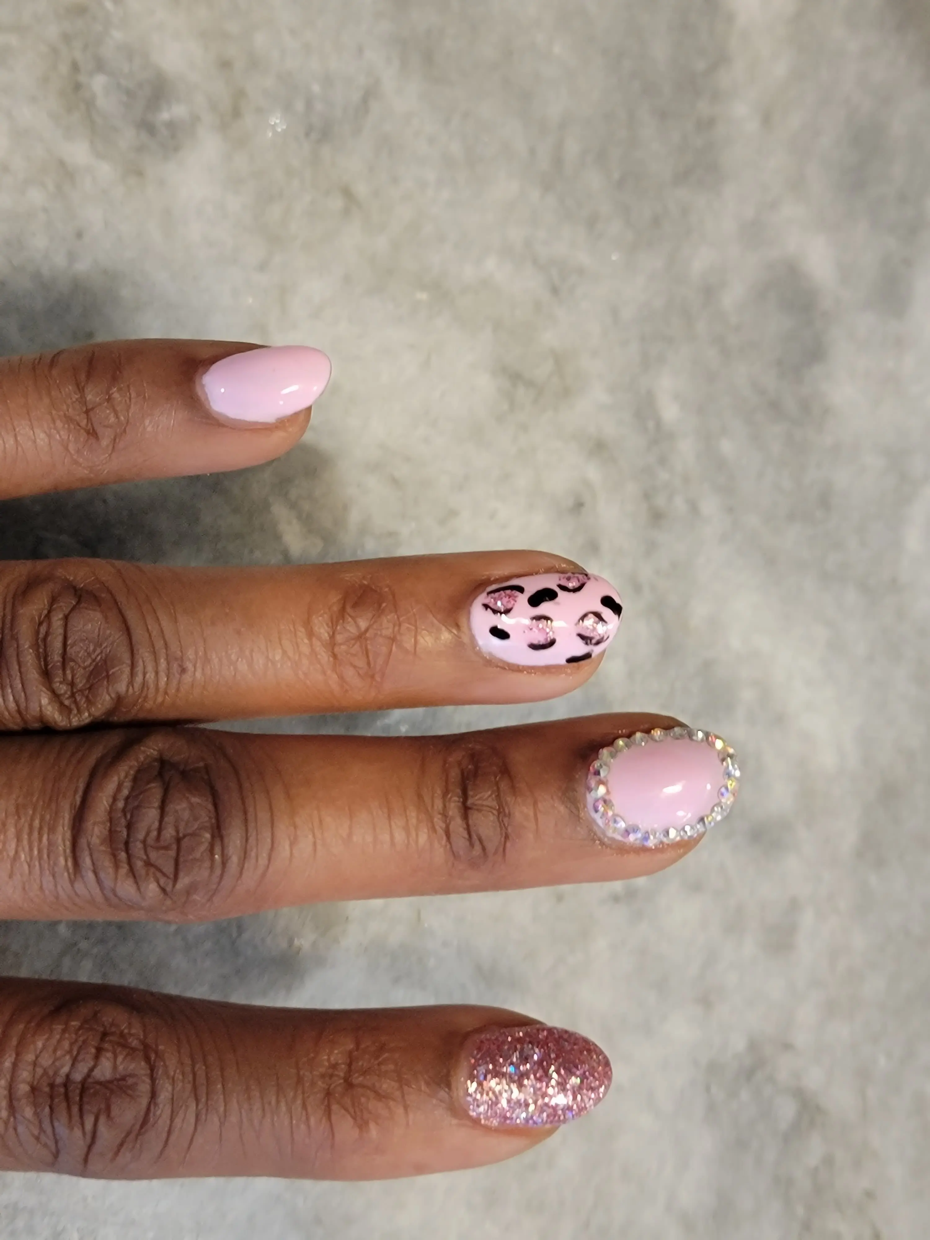 Mr.Nails Salon & Spa