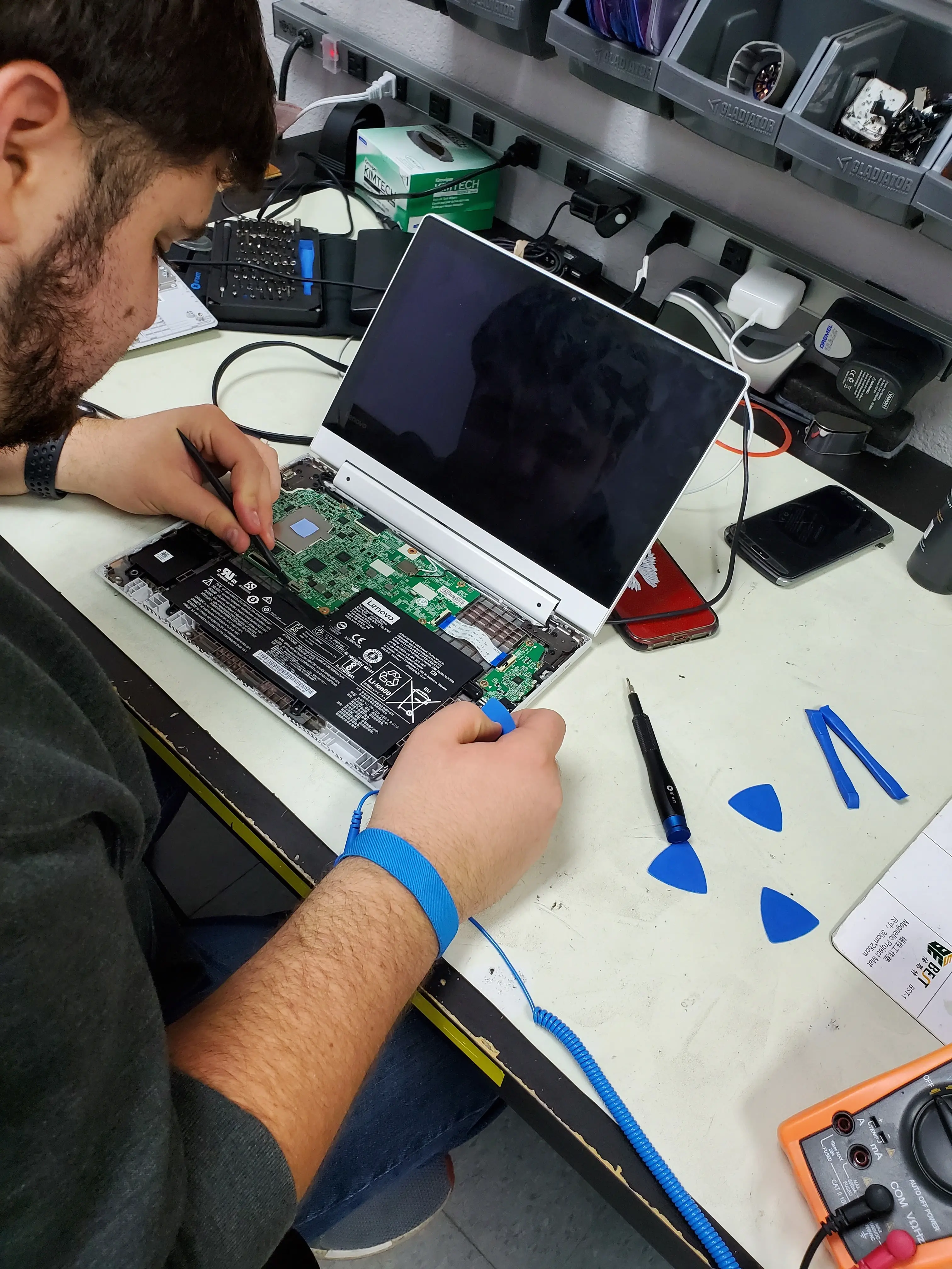 uBreakiFix - Phone and Computer Repair
