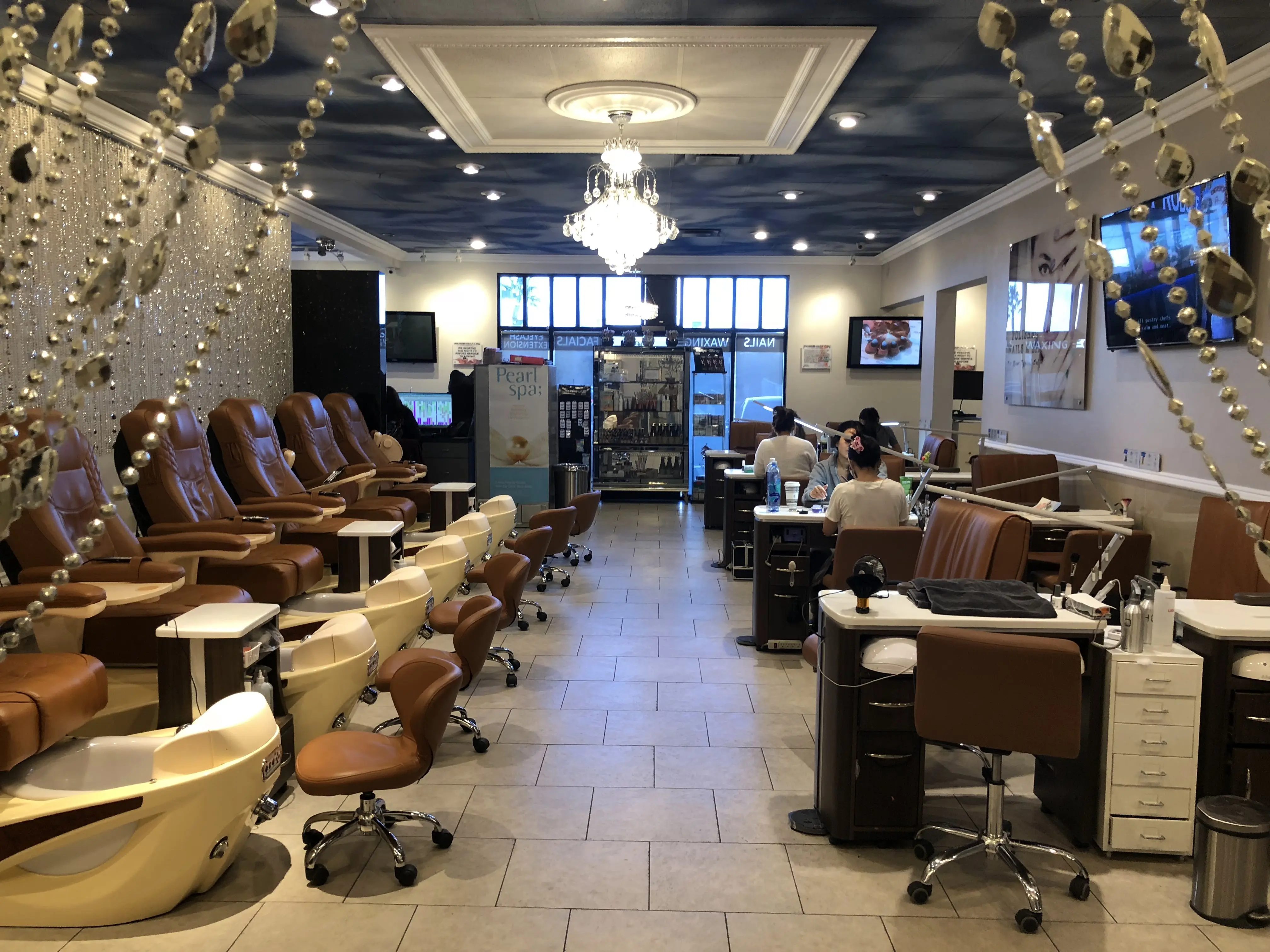 Polished Nails & Spa