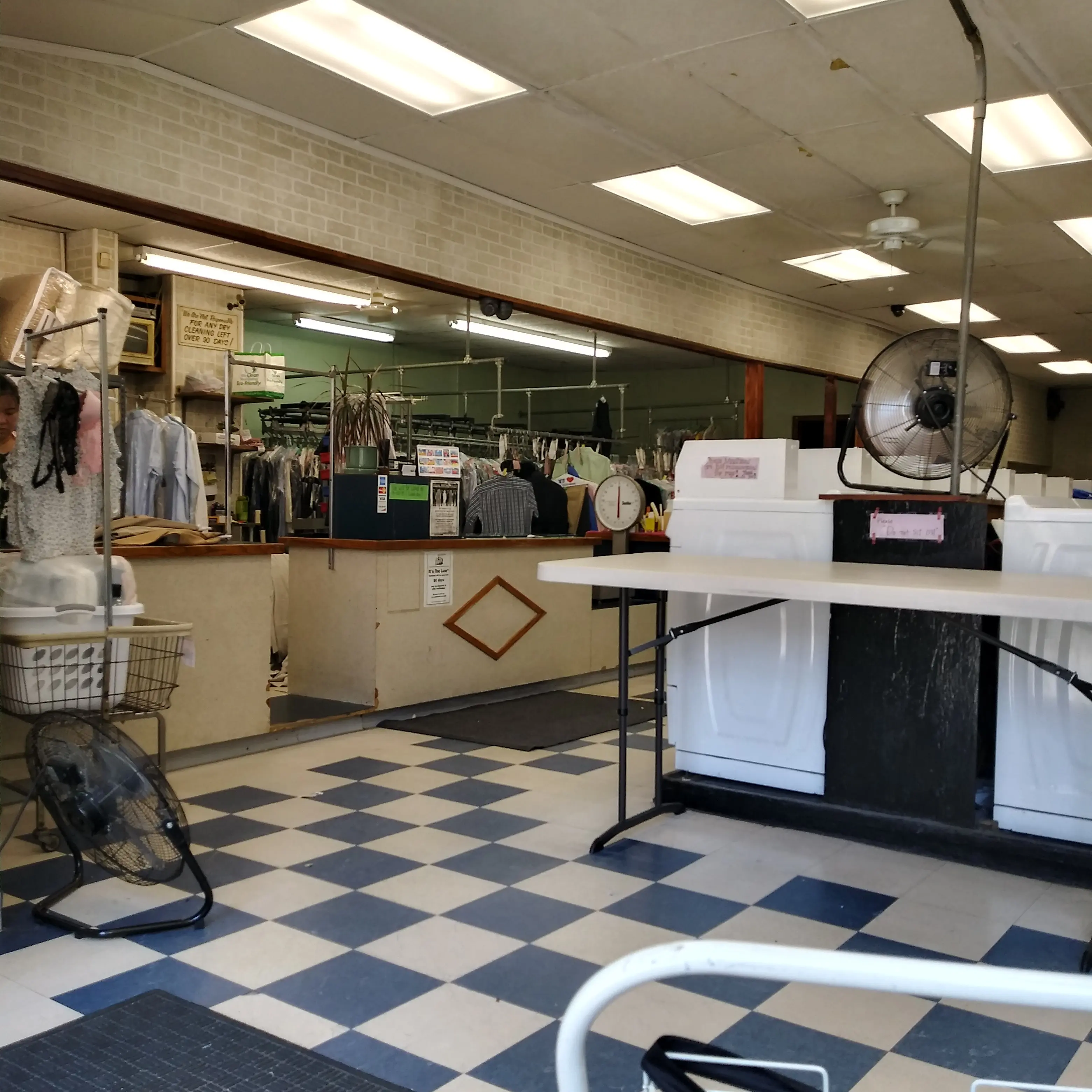 U-Do-It Laundry & Dry Cleaning