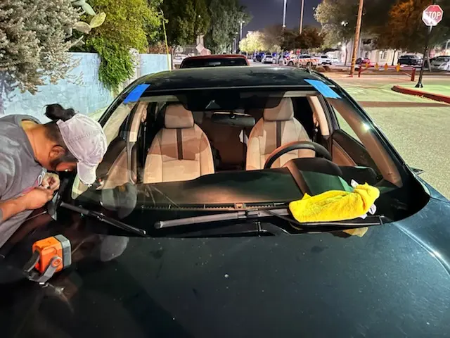 Menos auto glass