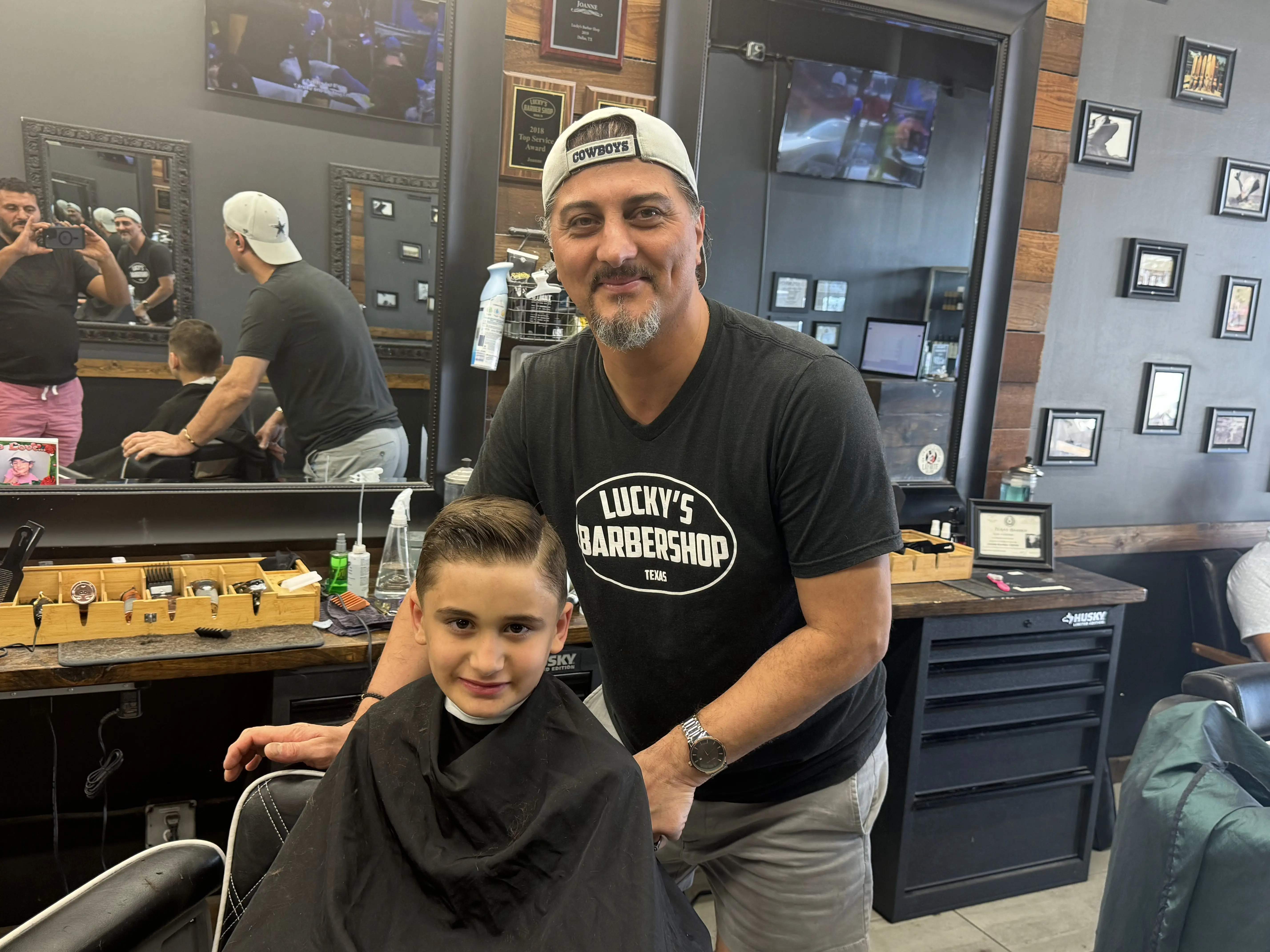 Lucky's Barber Shop