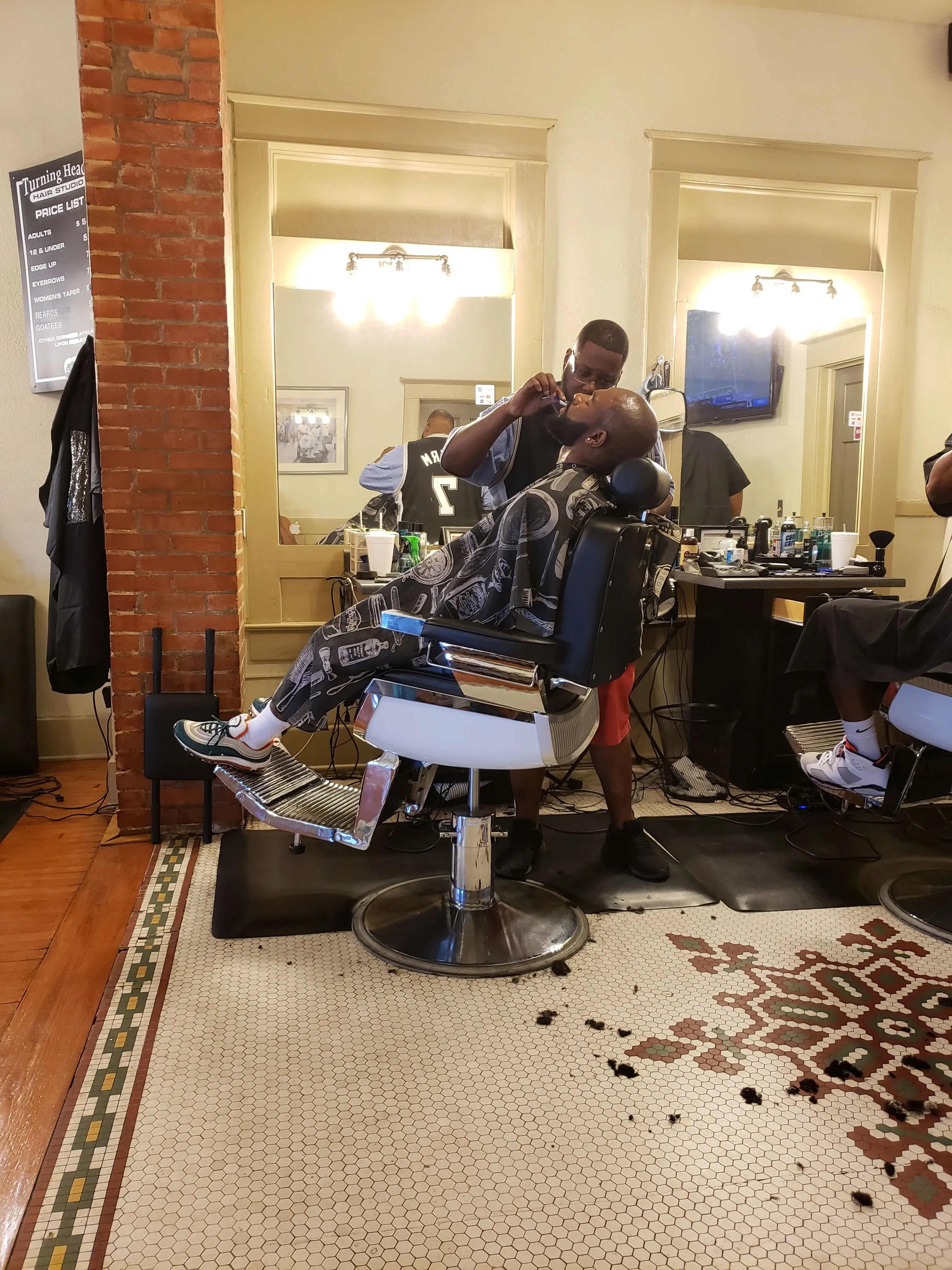 Turning Headz Barber Studio(Walk-Ins Welcome)