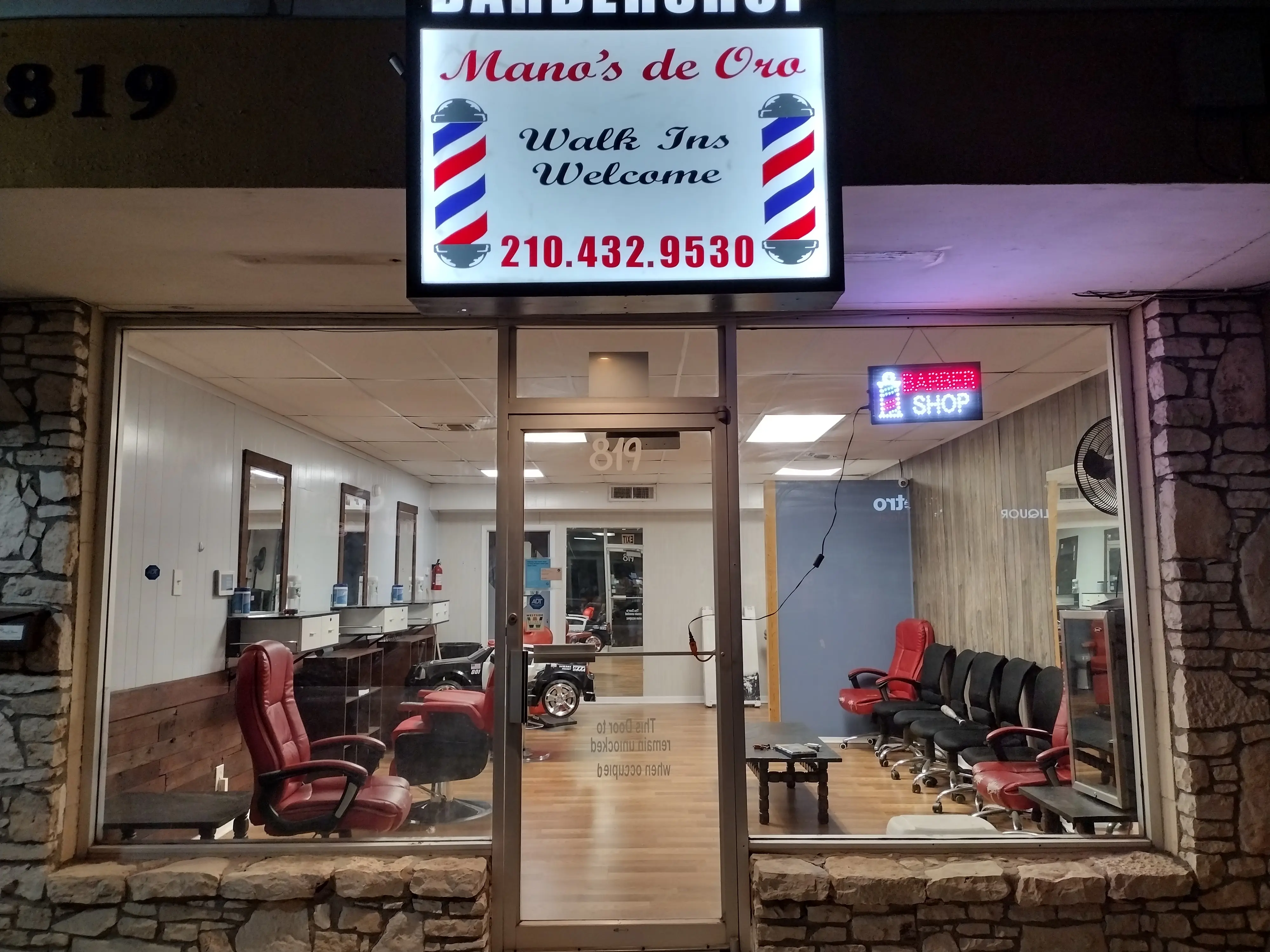 Mano's De Oro