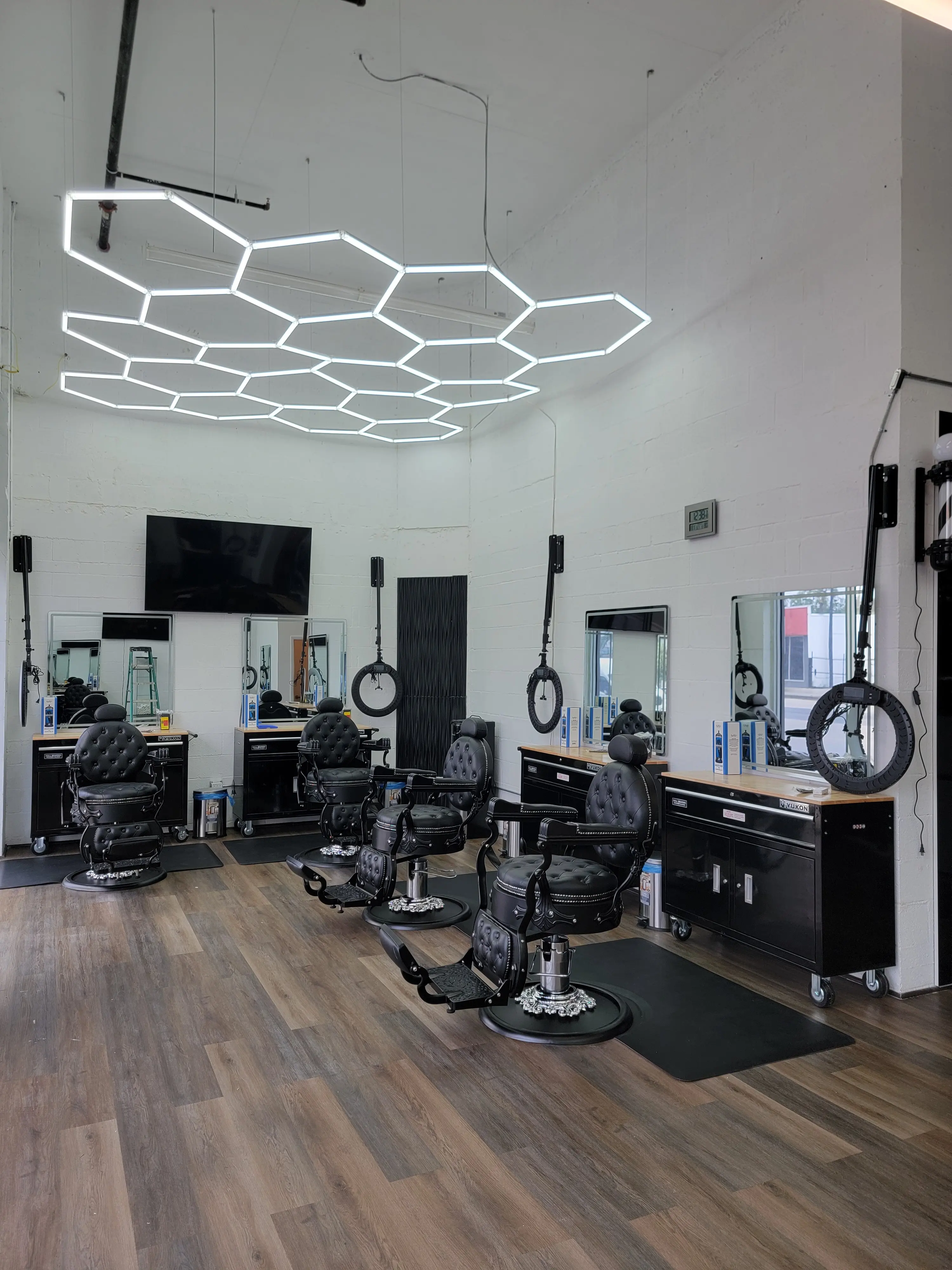 Labor Art Barbershop