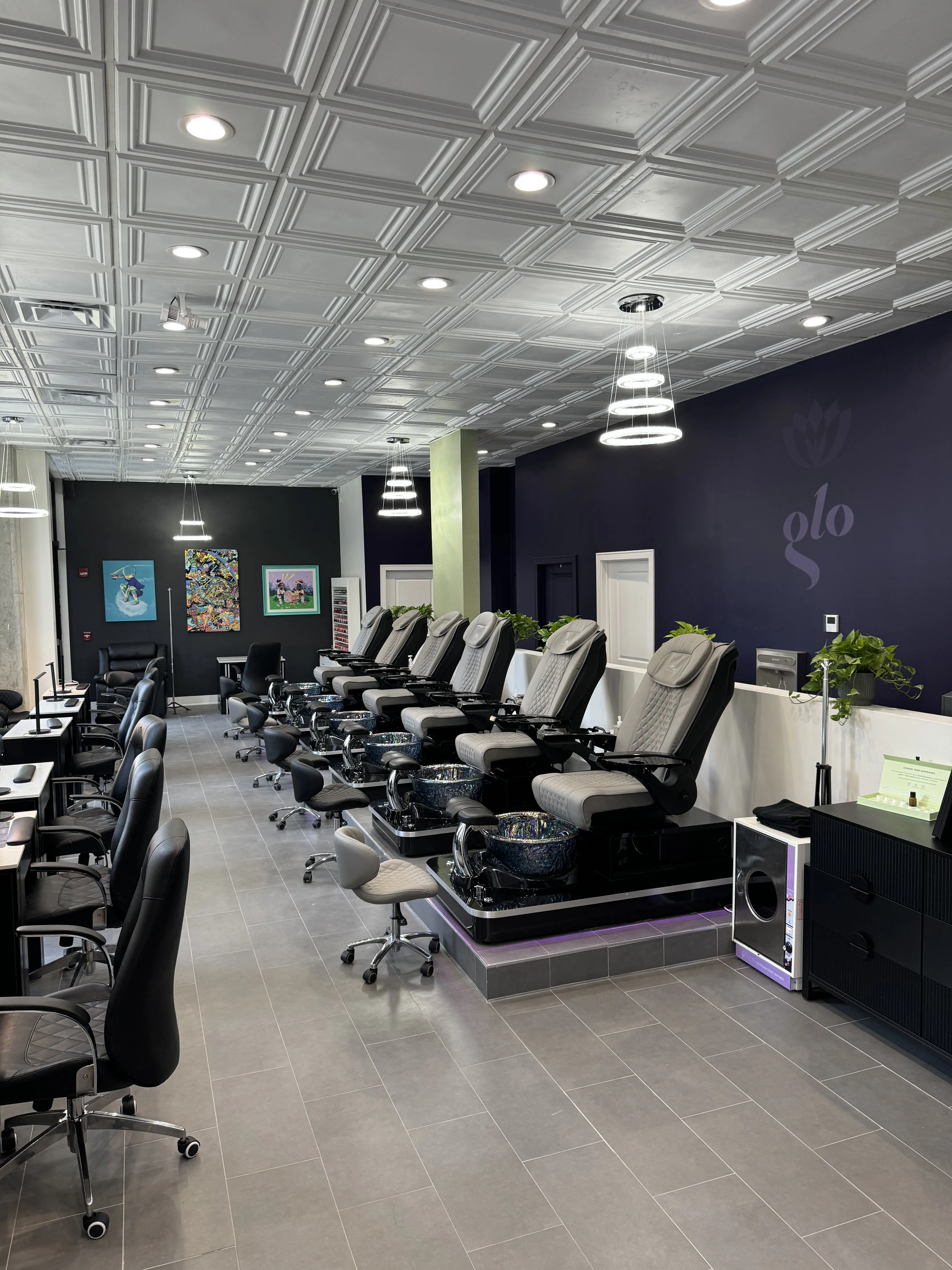 Glo Nail Salon and MedSpa