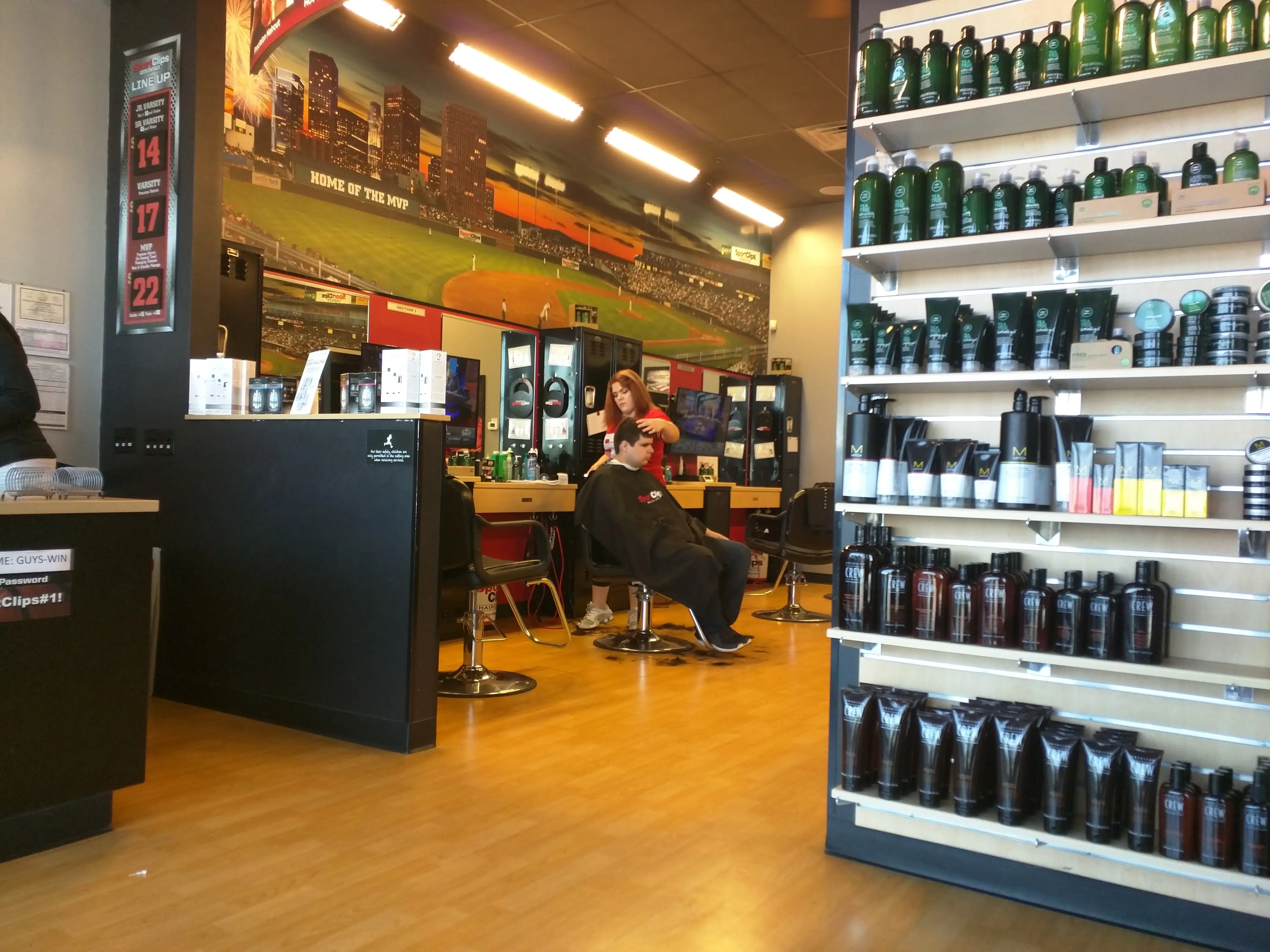 Sport Clips Haircuts of Corpus Christi - Saratoga Station