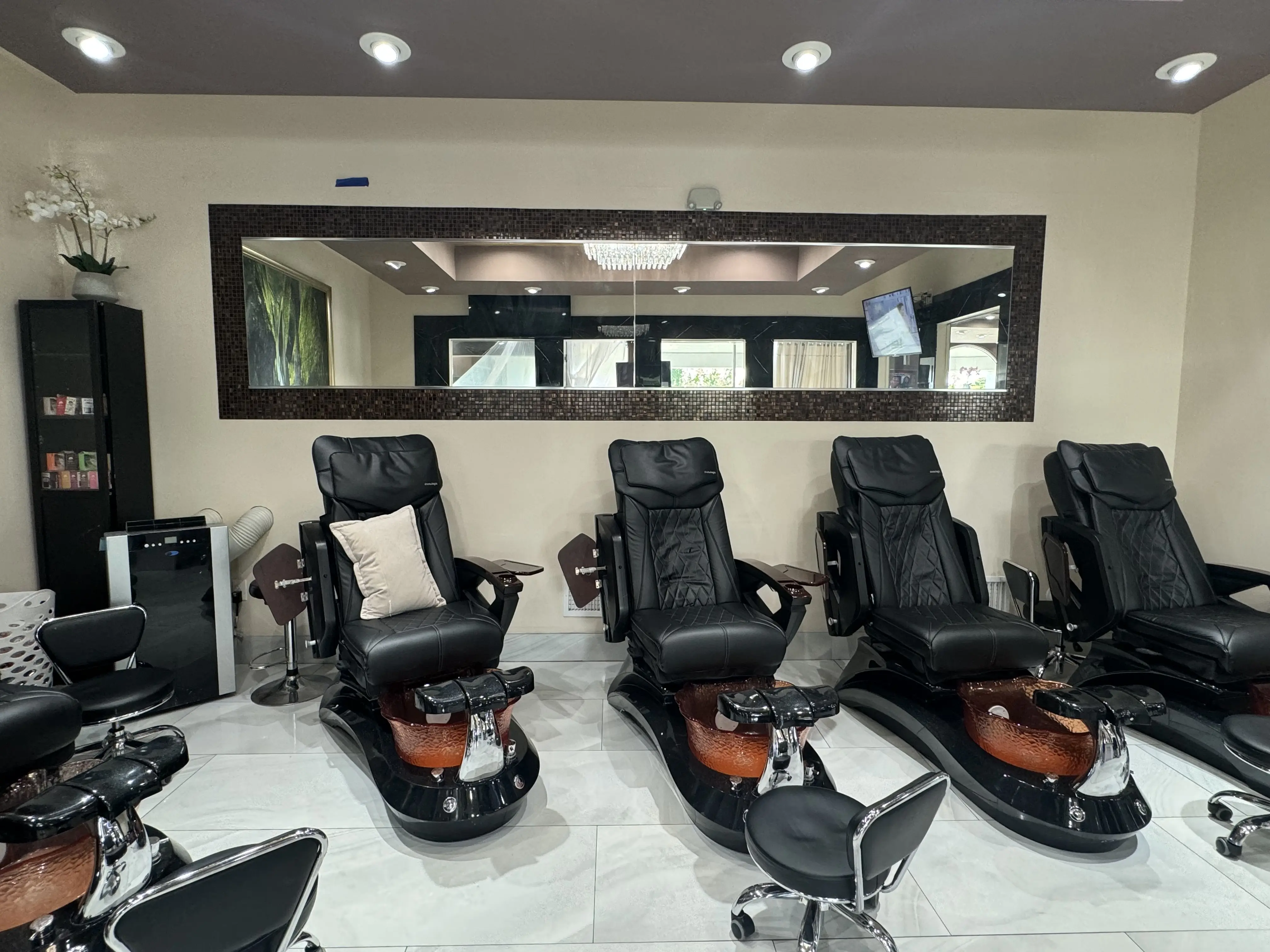 Ken's Nails & Spa