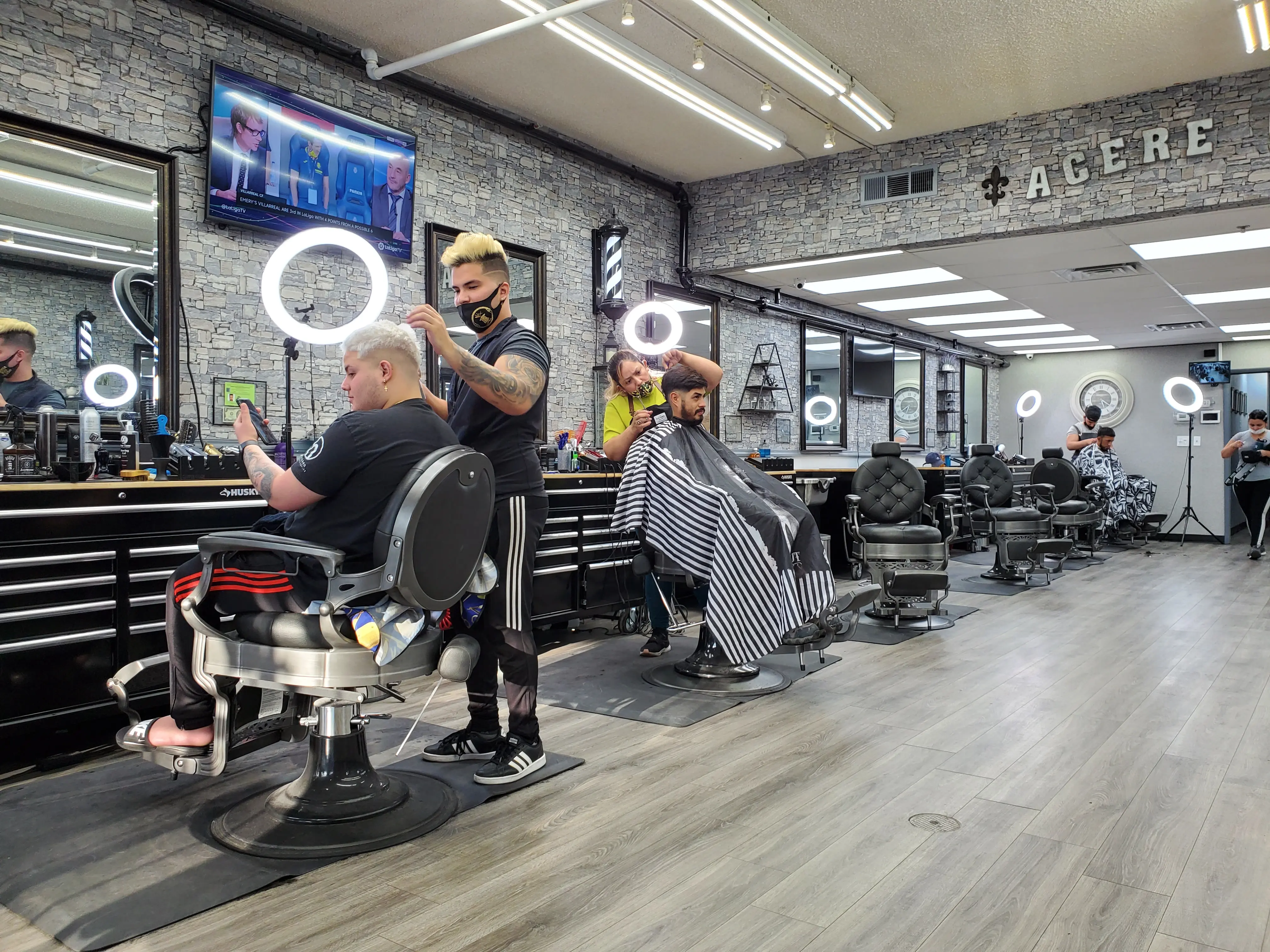 Acere Que Bola Barber Shop