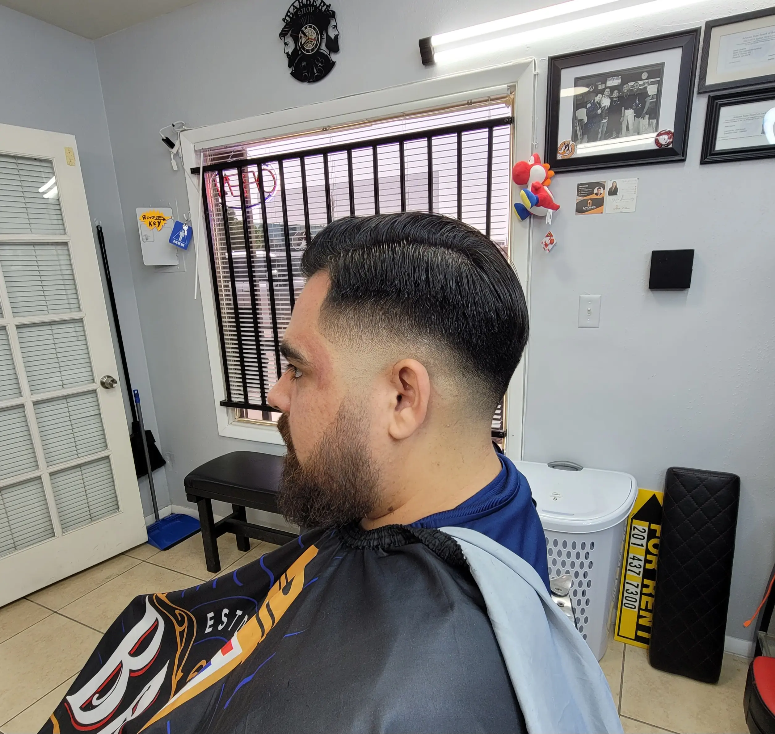 MARIO THE LEGEND BARBERSHOP