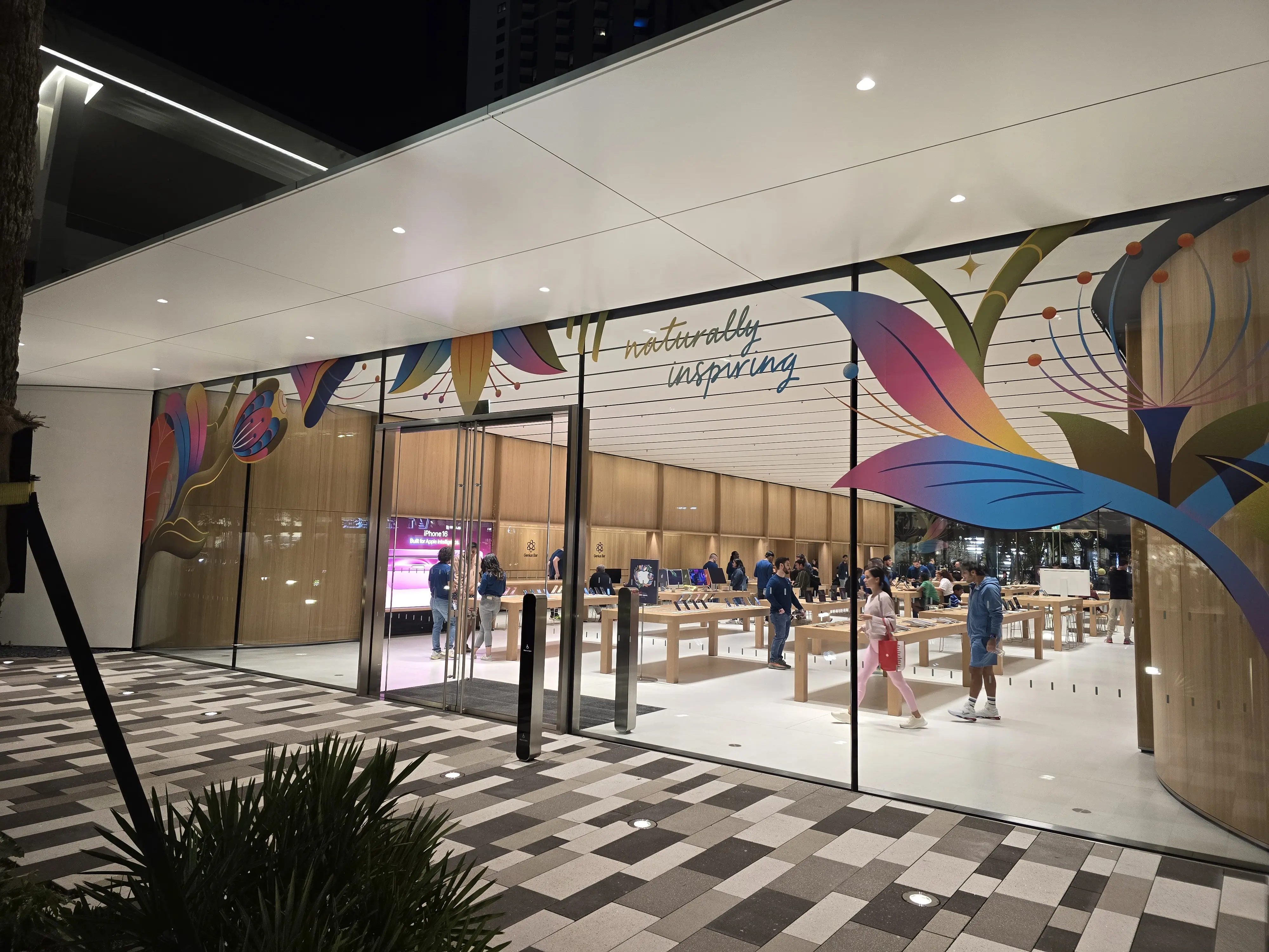 Apple Miami Worldcenter