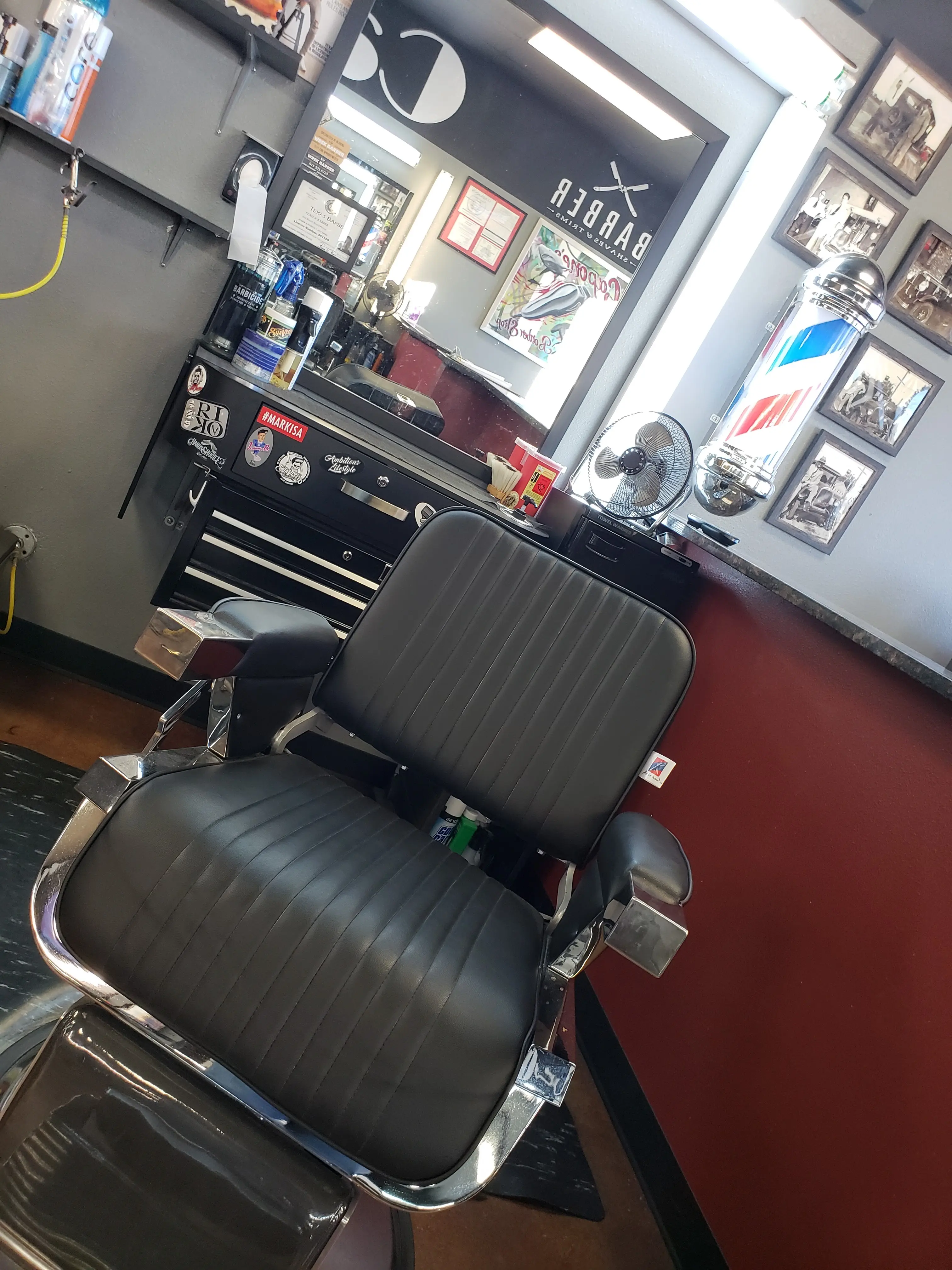 Capones Barbershop #1