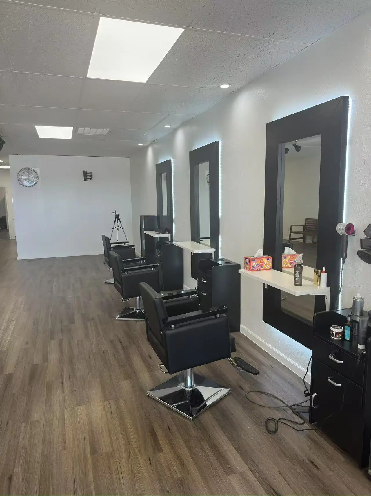 MZM Hair Salon 阿尔发 (美姿曼造型 Plano 华人发廊)