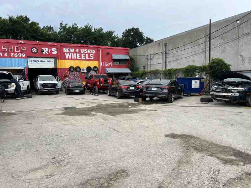 R S Auto Care