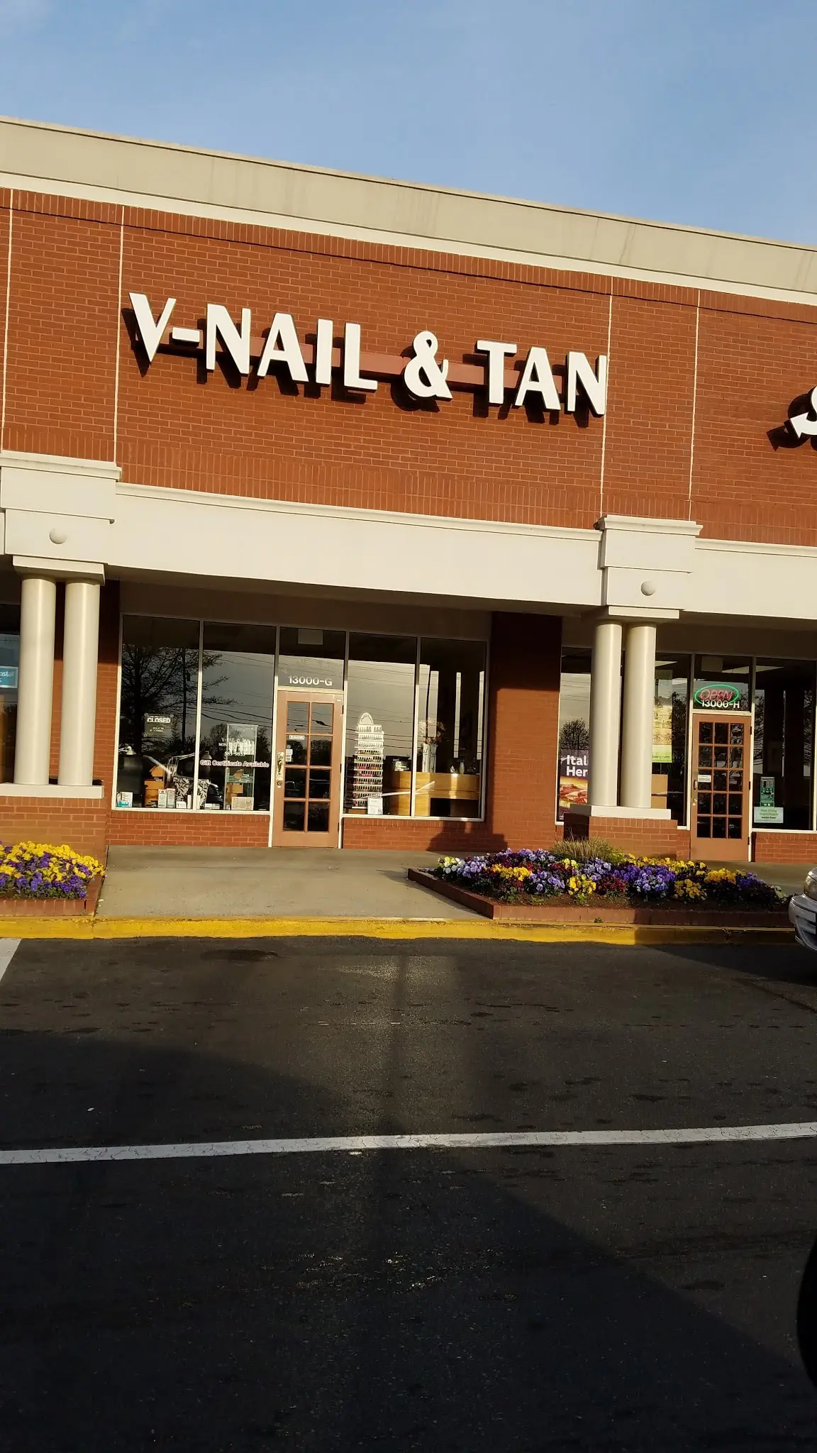 V-Nail & Tan