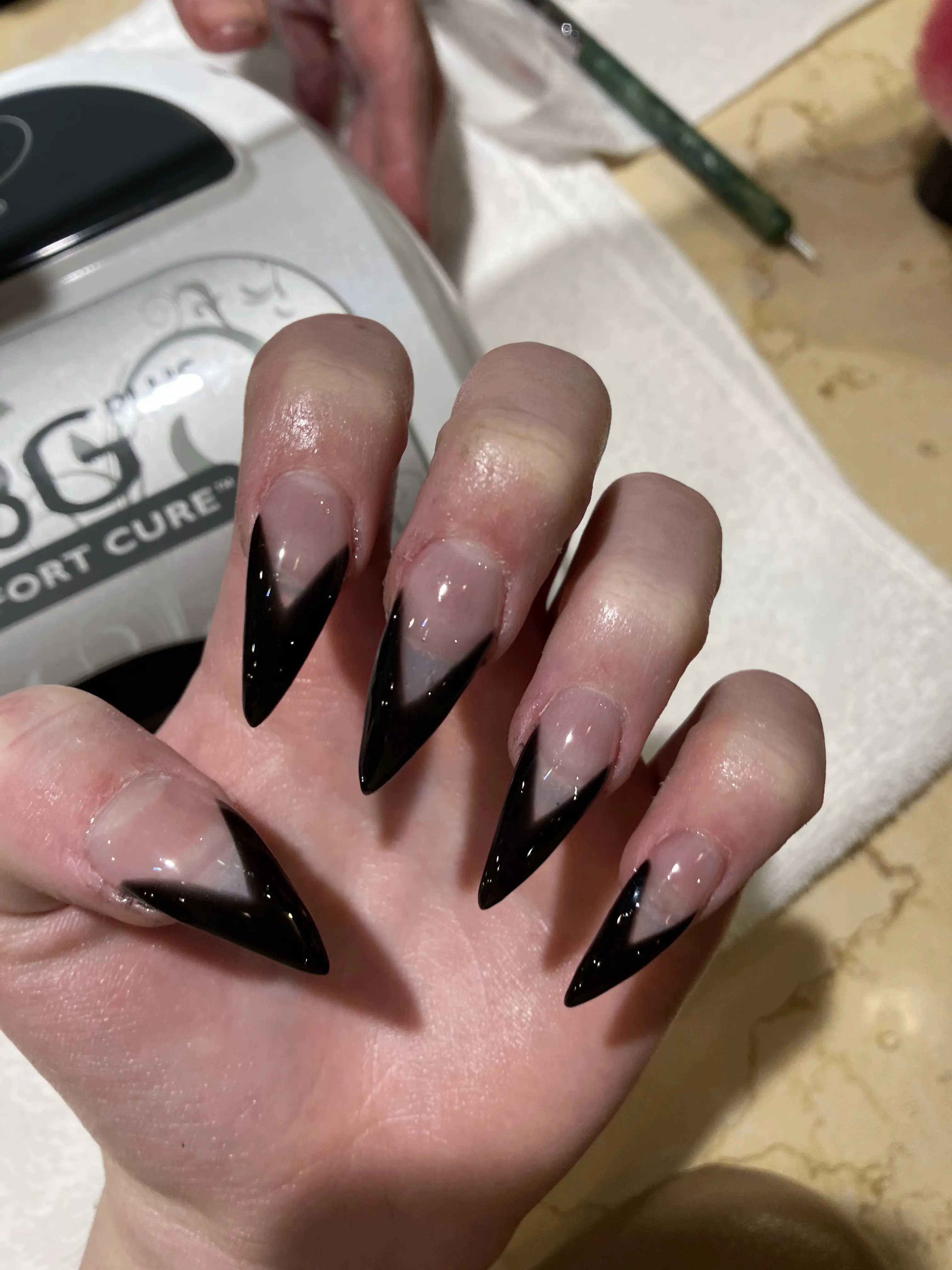 Gina's Magic Nails