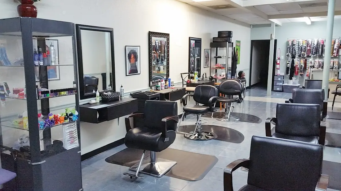 Moni Braids and Salon. Arlington, Texas
