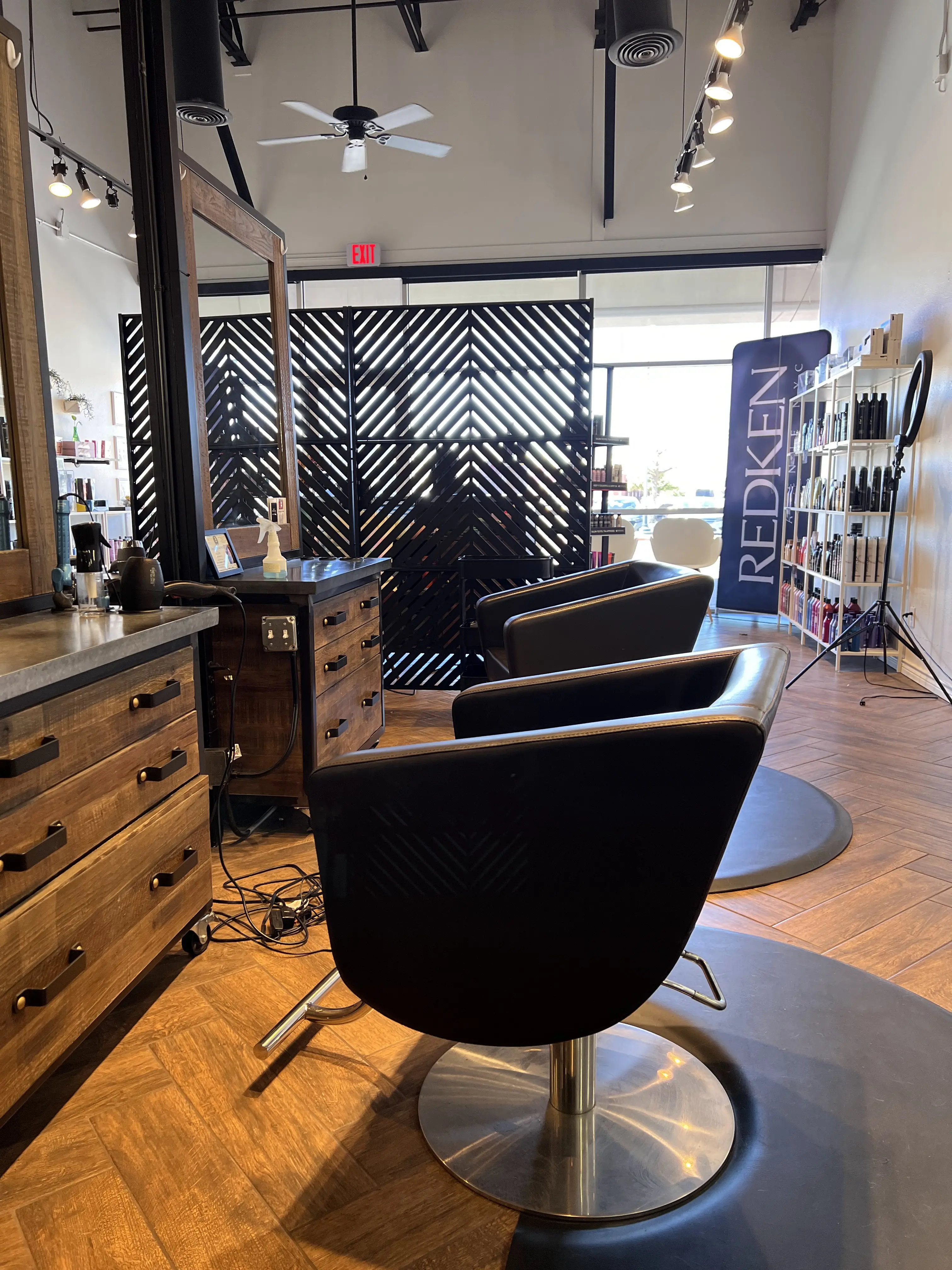 MET Salon Co.