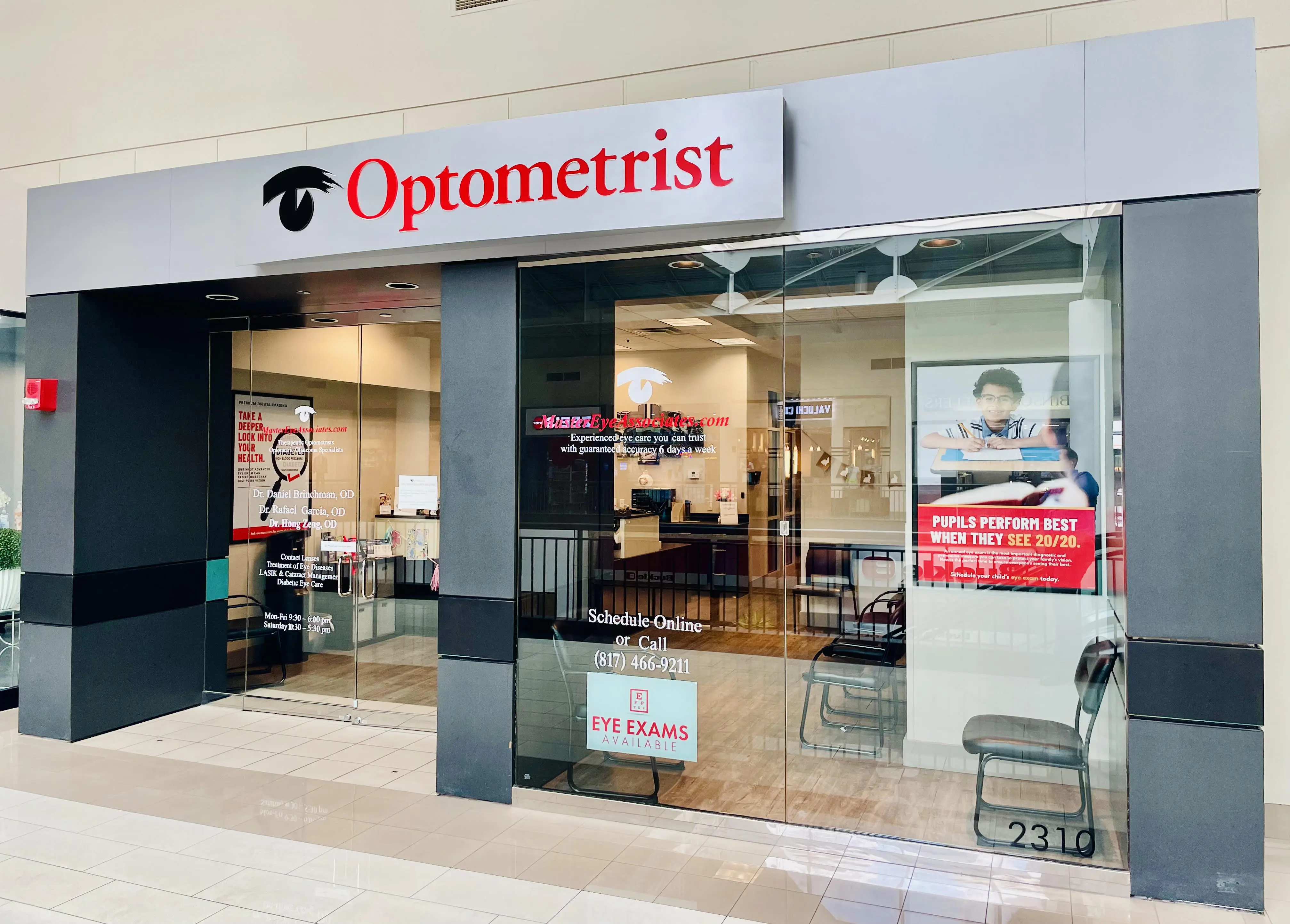 Dr. Clyde Singleton at Master Eye Arlington