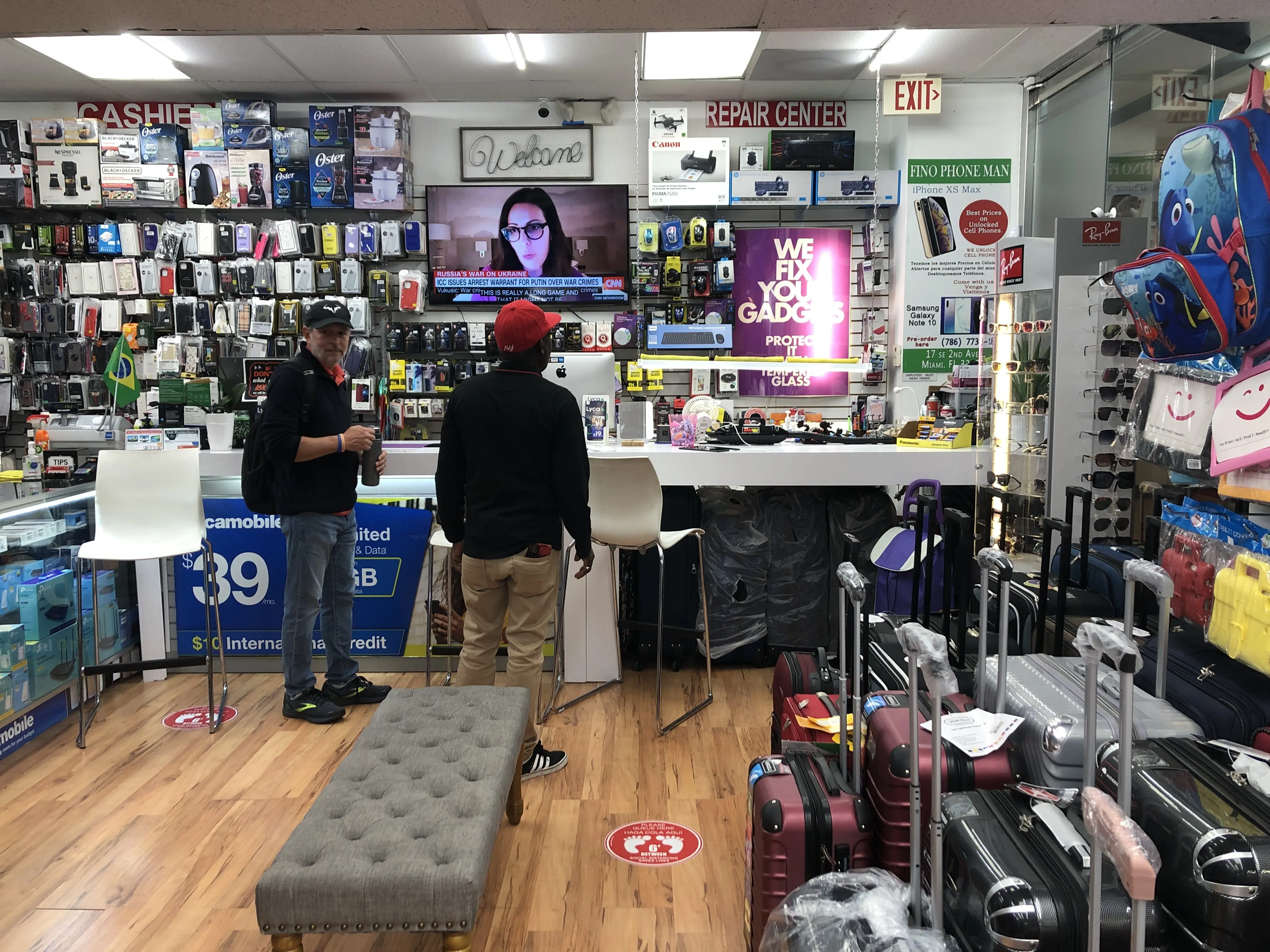 Apple iPhone Repair Specialist - MacBook iMac & iPad - Lyca Mobile Retailer - Downtown Miami