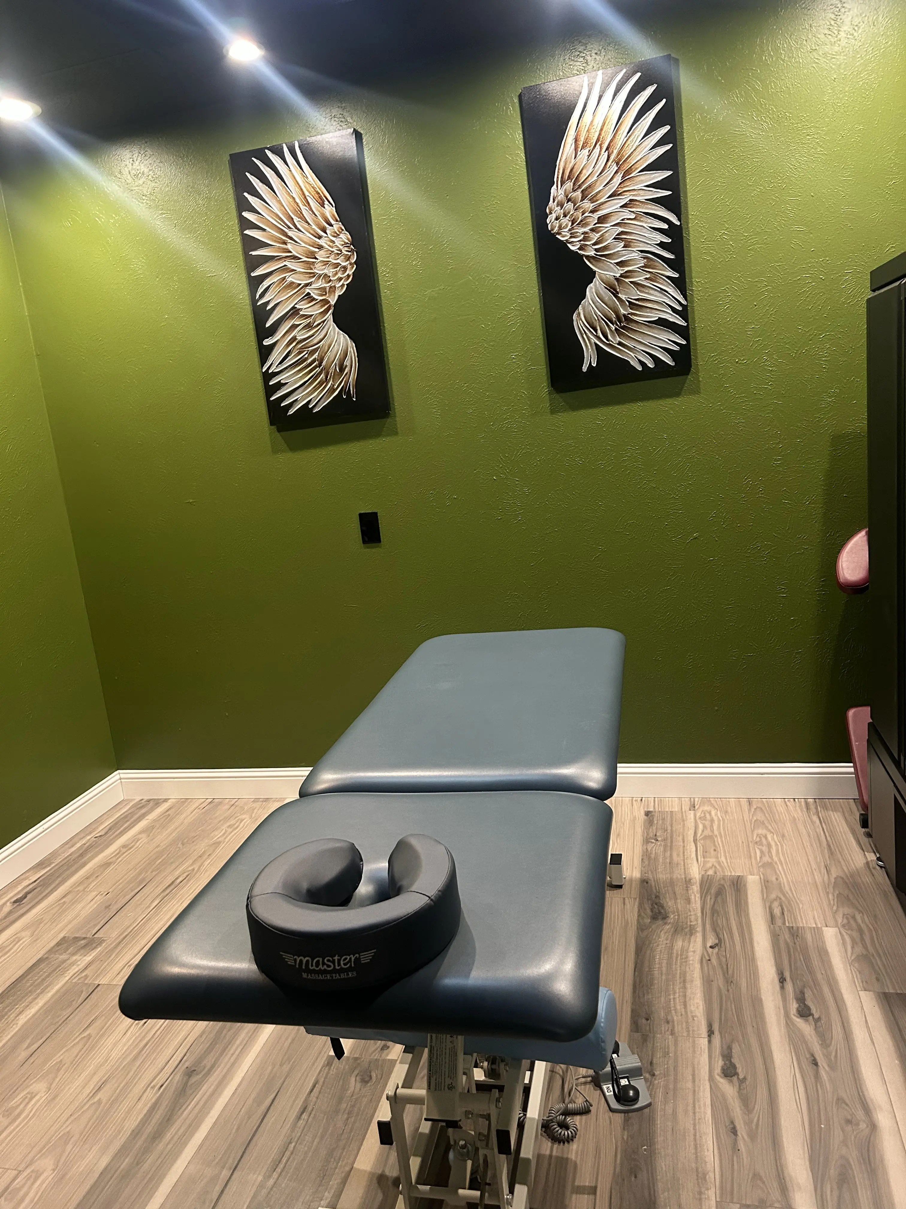 Massage with appointment / masaje con cita