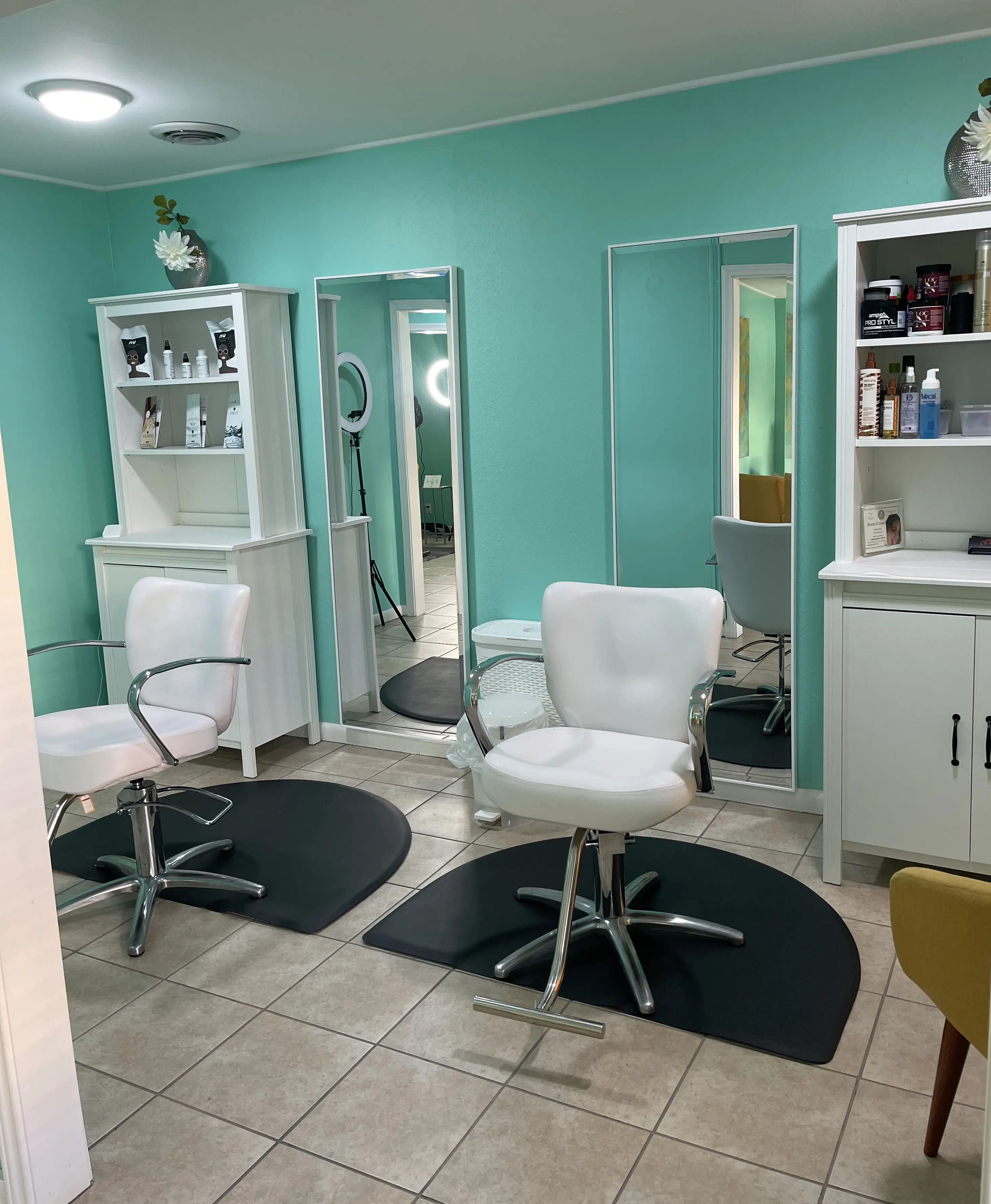 Absolute Solutions for Healthy Hair“Where Your Hair Moves With You”