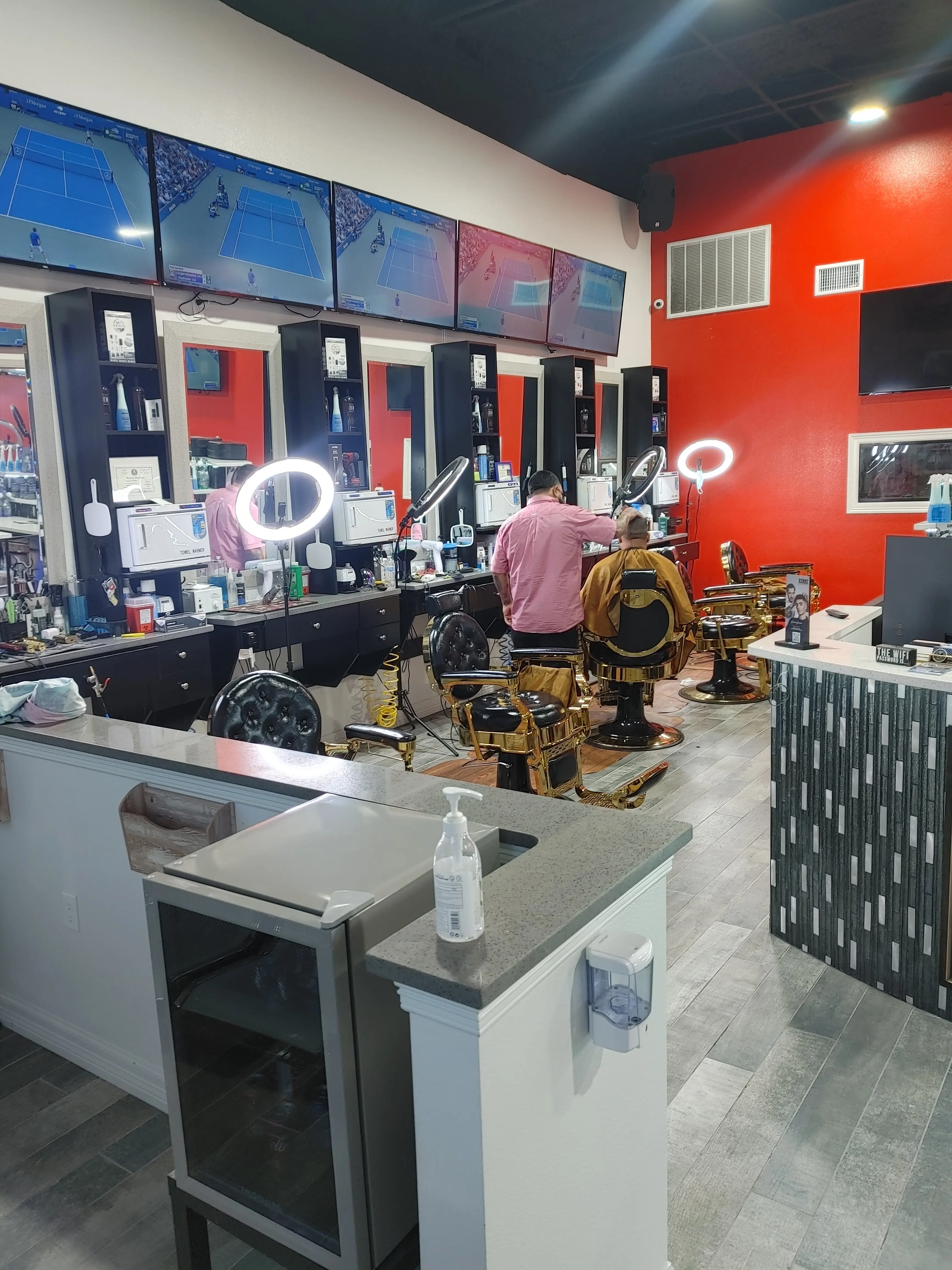 Xclusive Barber Shop LLC
