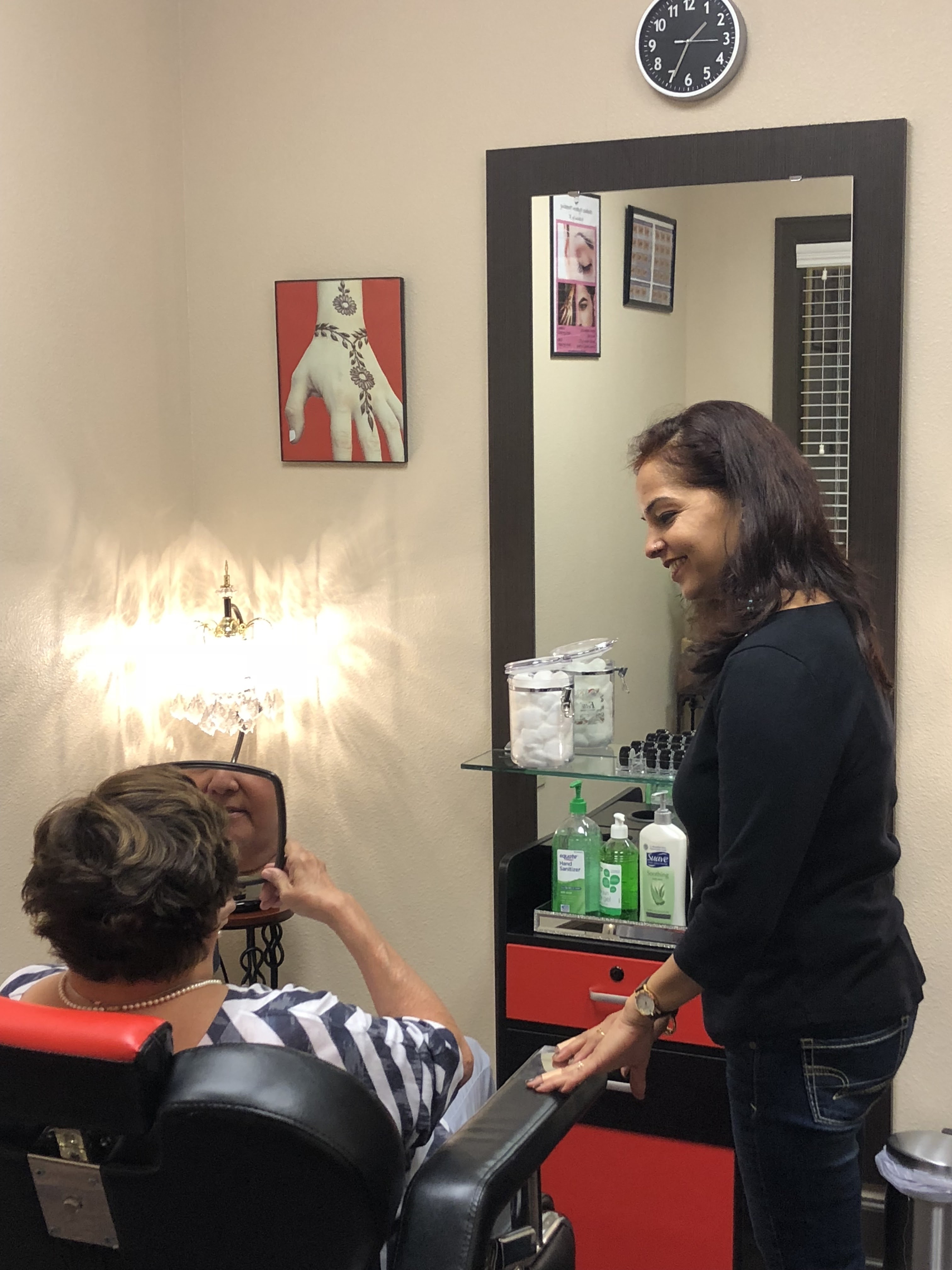 Shobhaz Eyebrow Threading