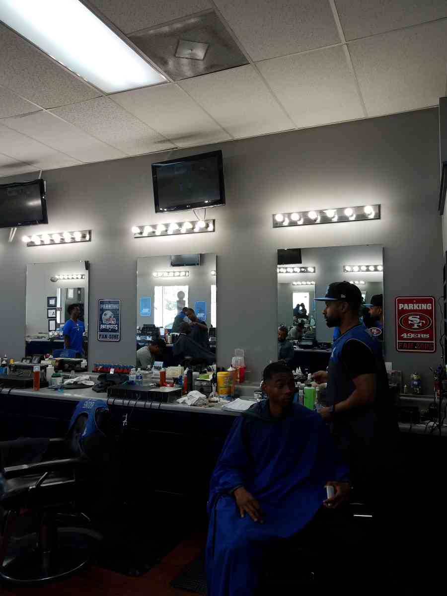Headlines Barber Shop
