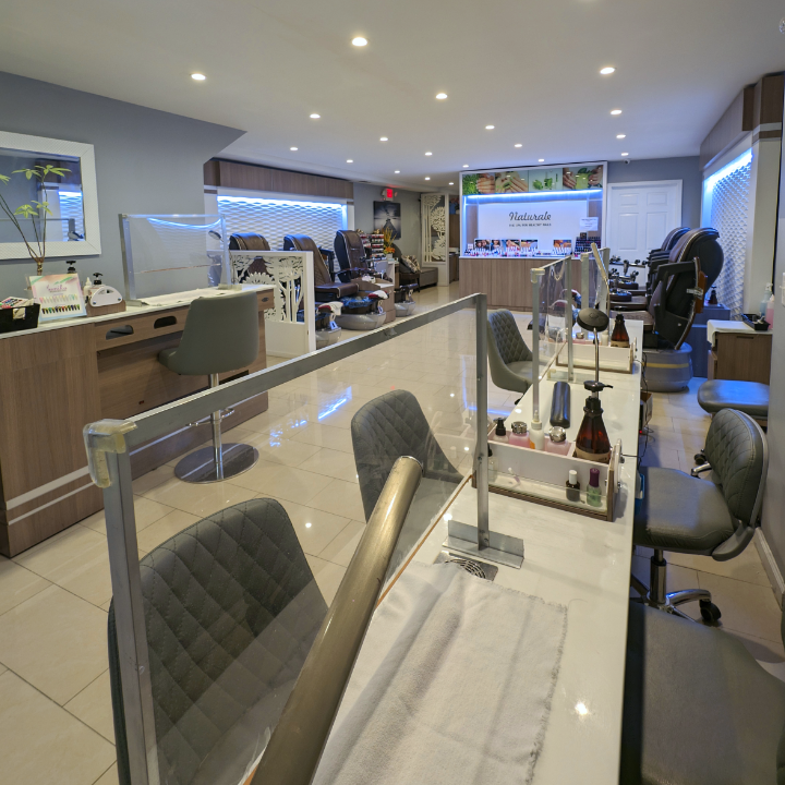 Naturale Salon