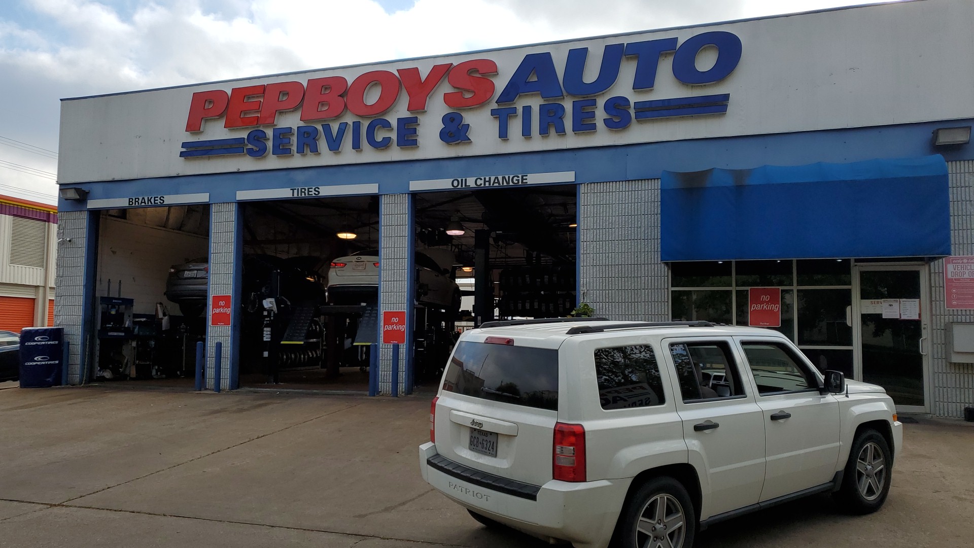 Pep Boys Auto Service & Tires